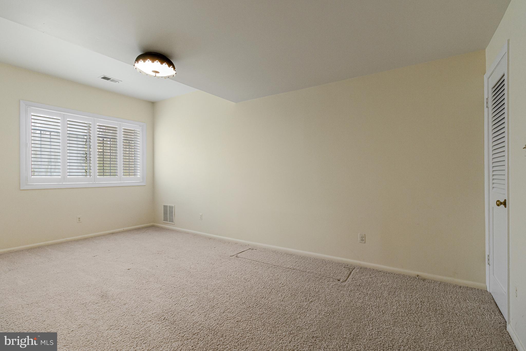 CHAIN BRIDGE FOREST - Residential