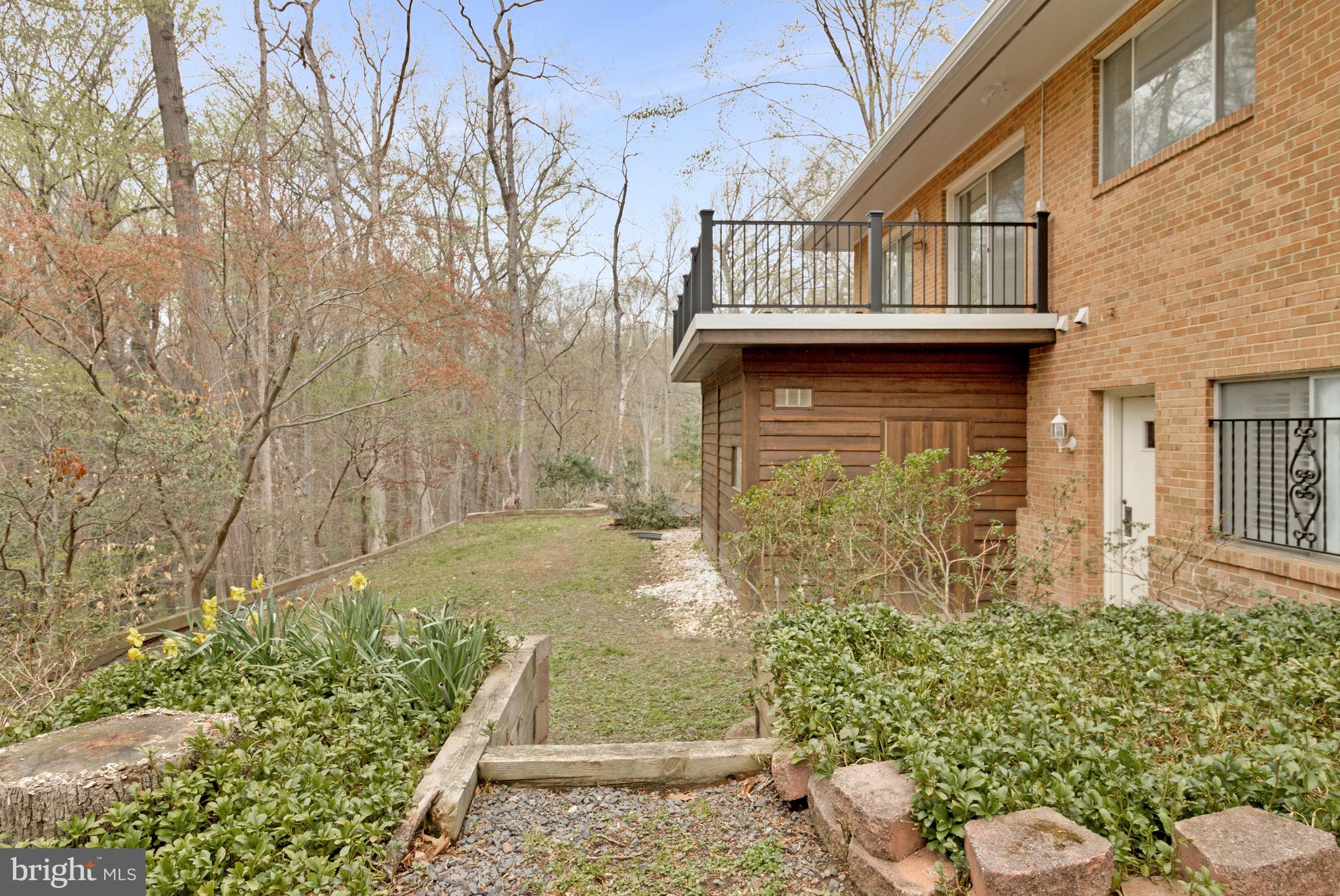CHAIN BRIDGE FOREST - Residential