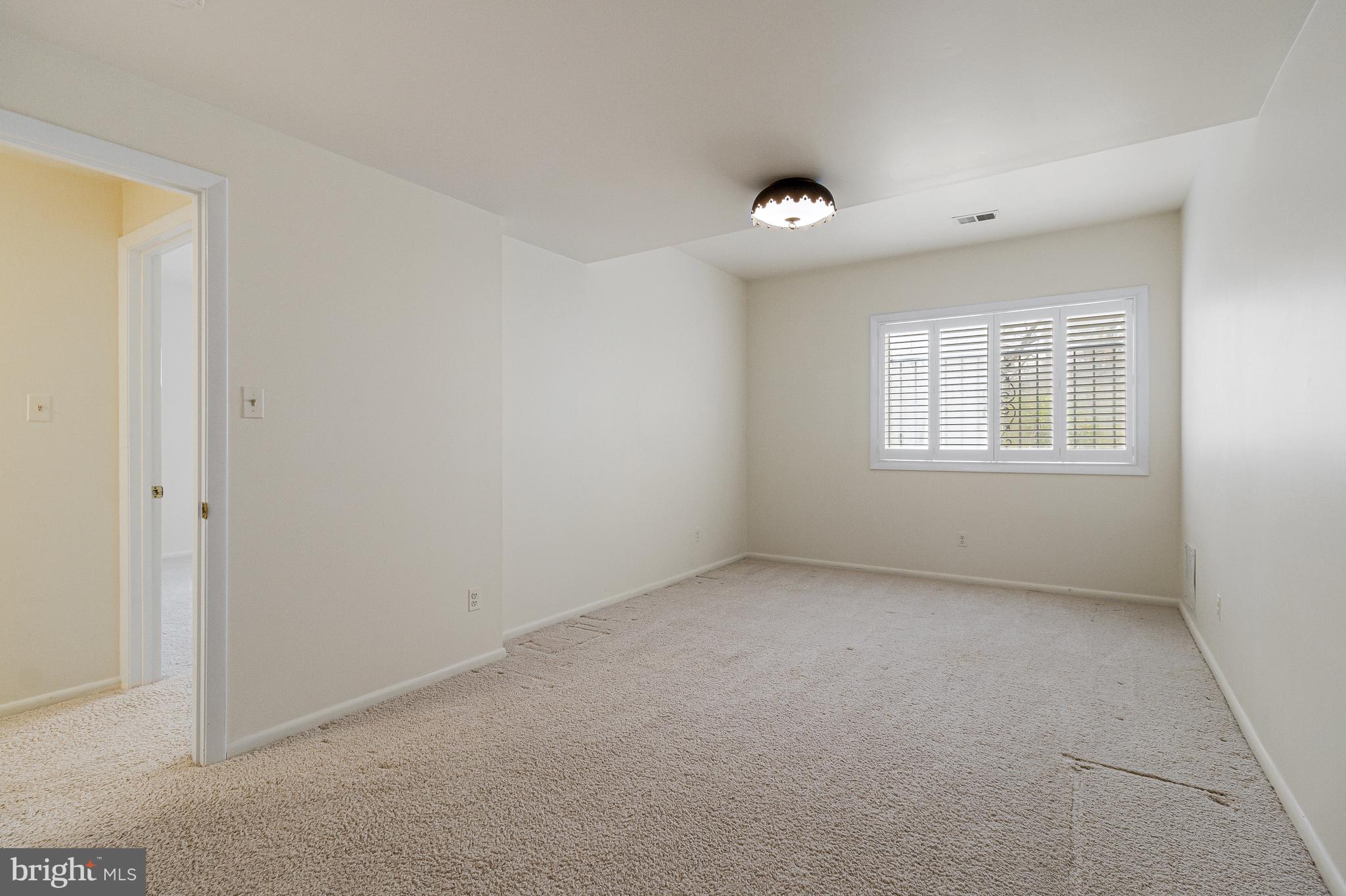 CHAIN BRIDGE FOREST - Residential