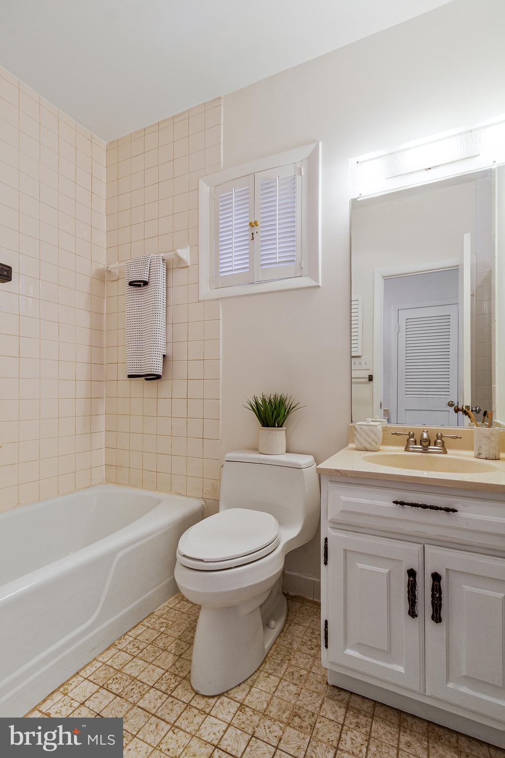 CHAIN BRIDGE FOREST - Residential