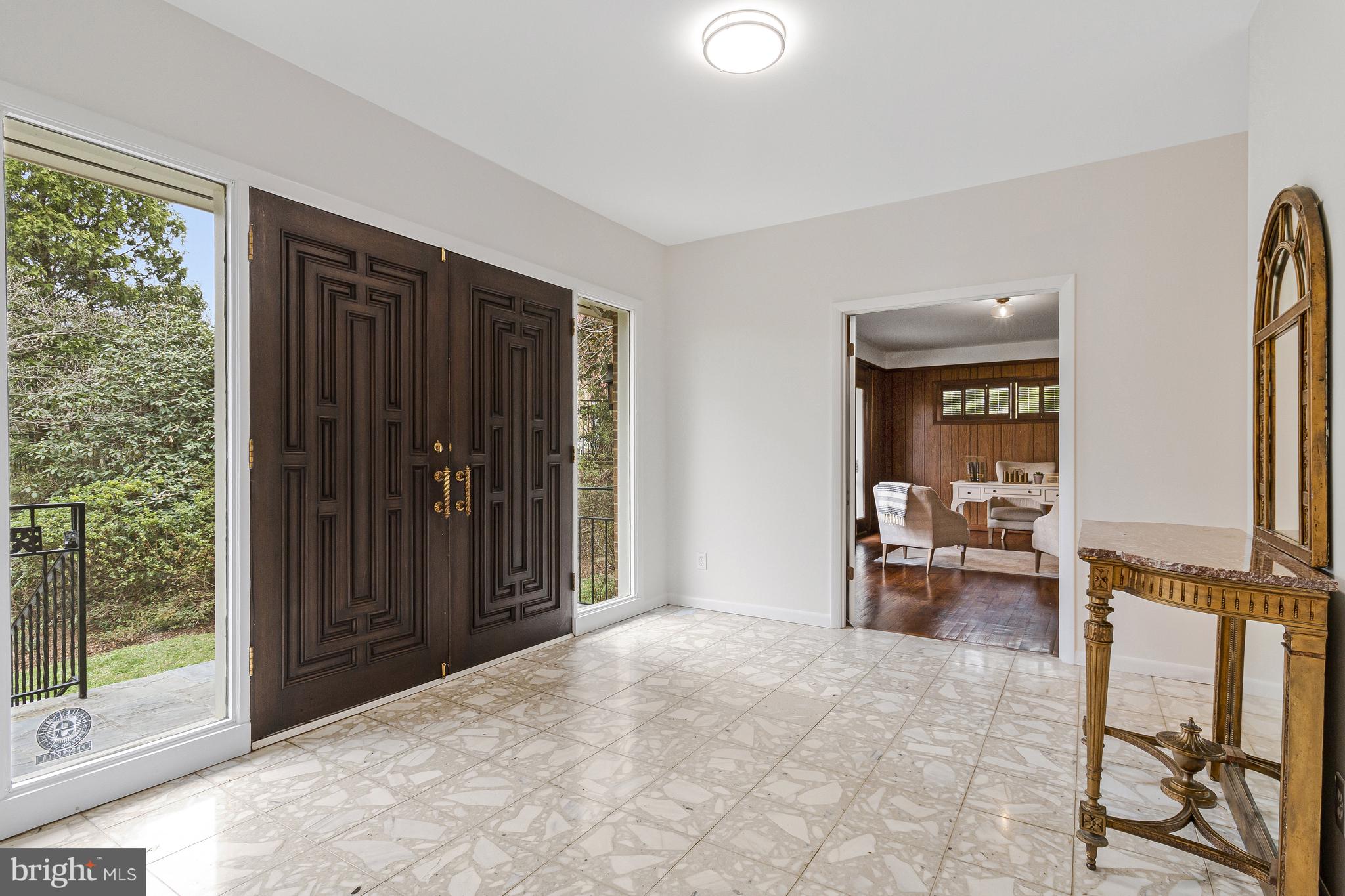 CHAIN BRIDGE FOREST - Residential