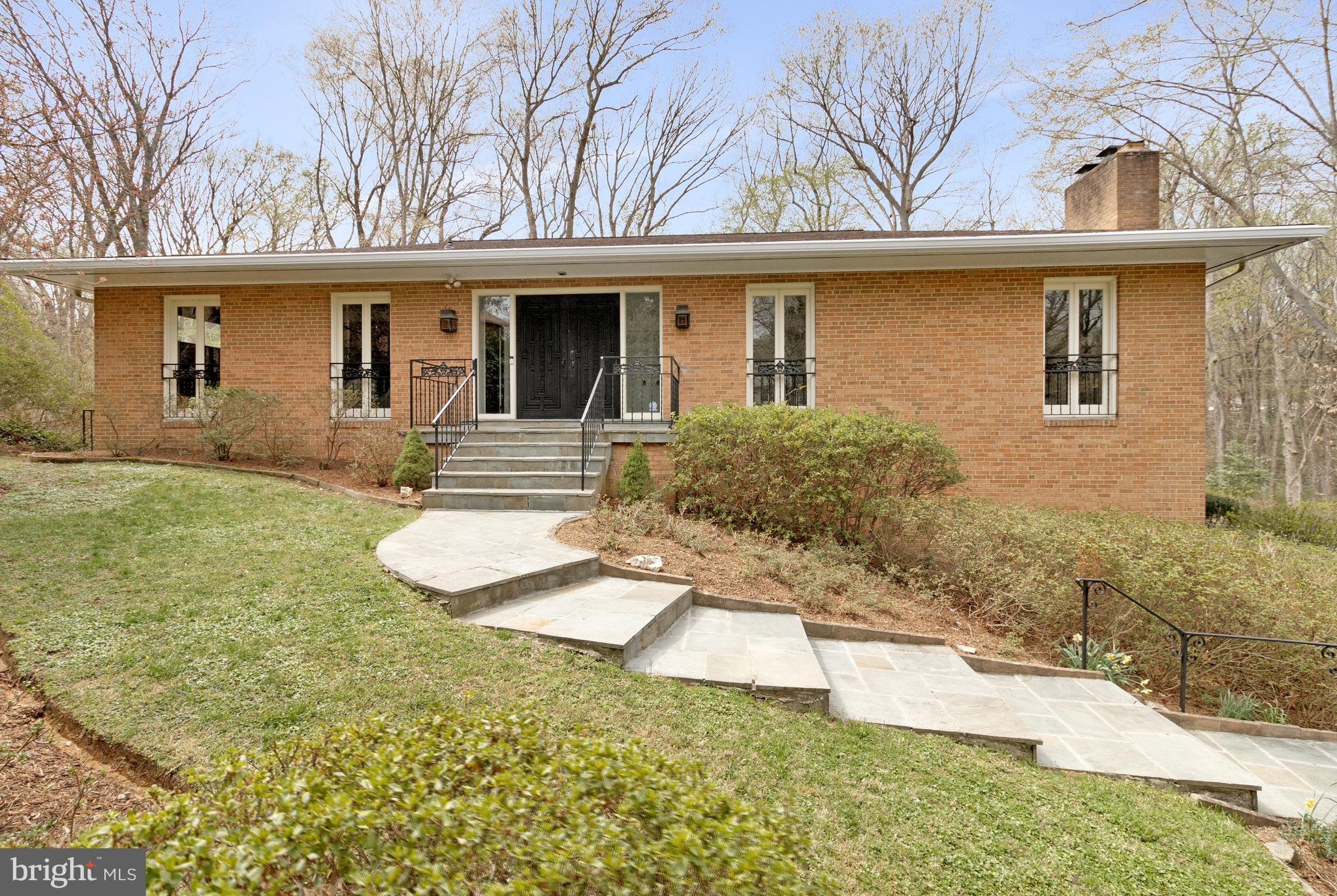 CHAIN BRIDGE FOREST - Residential