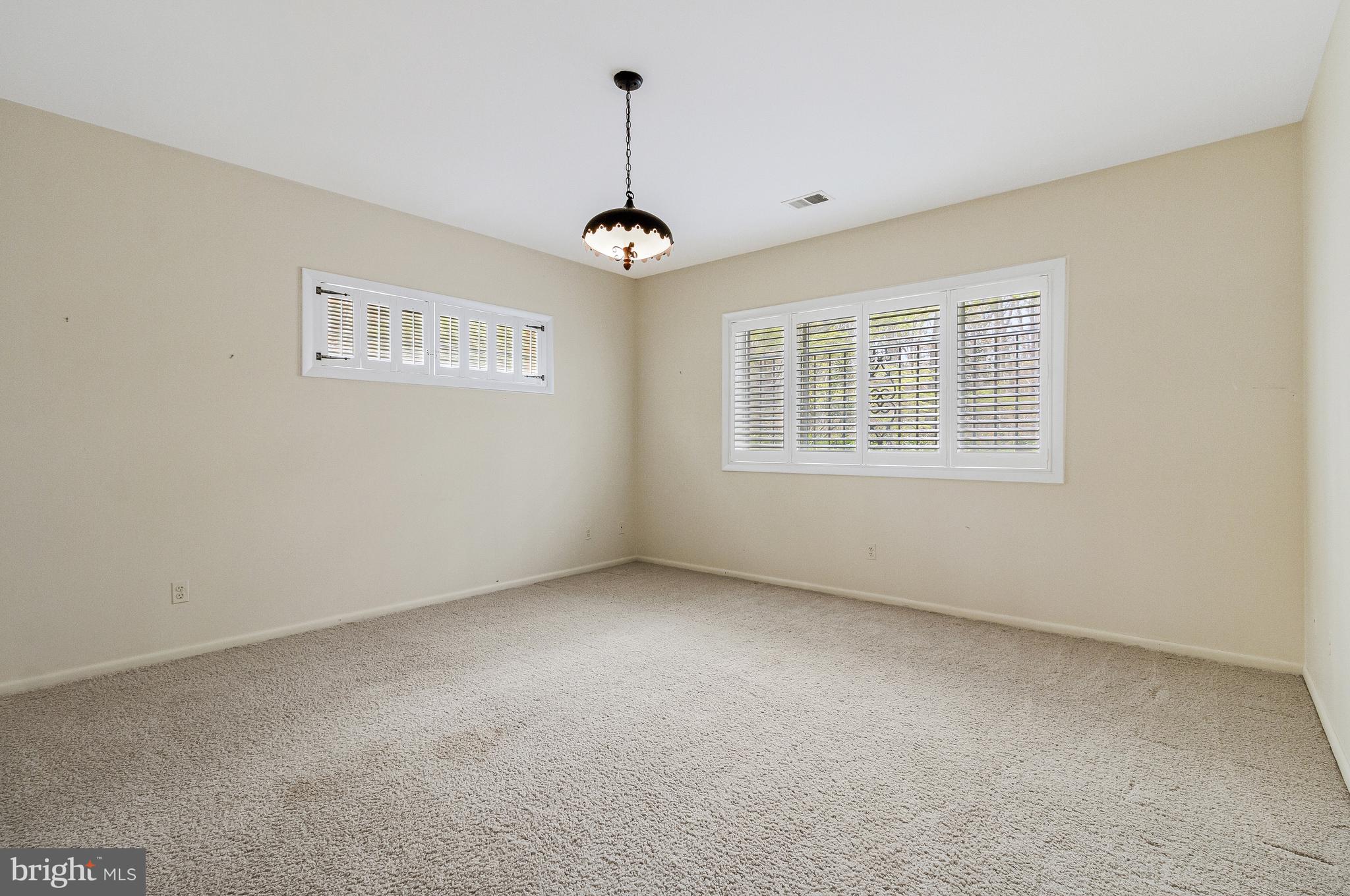 CHAIN BRIDGE FOREST - Residential