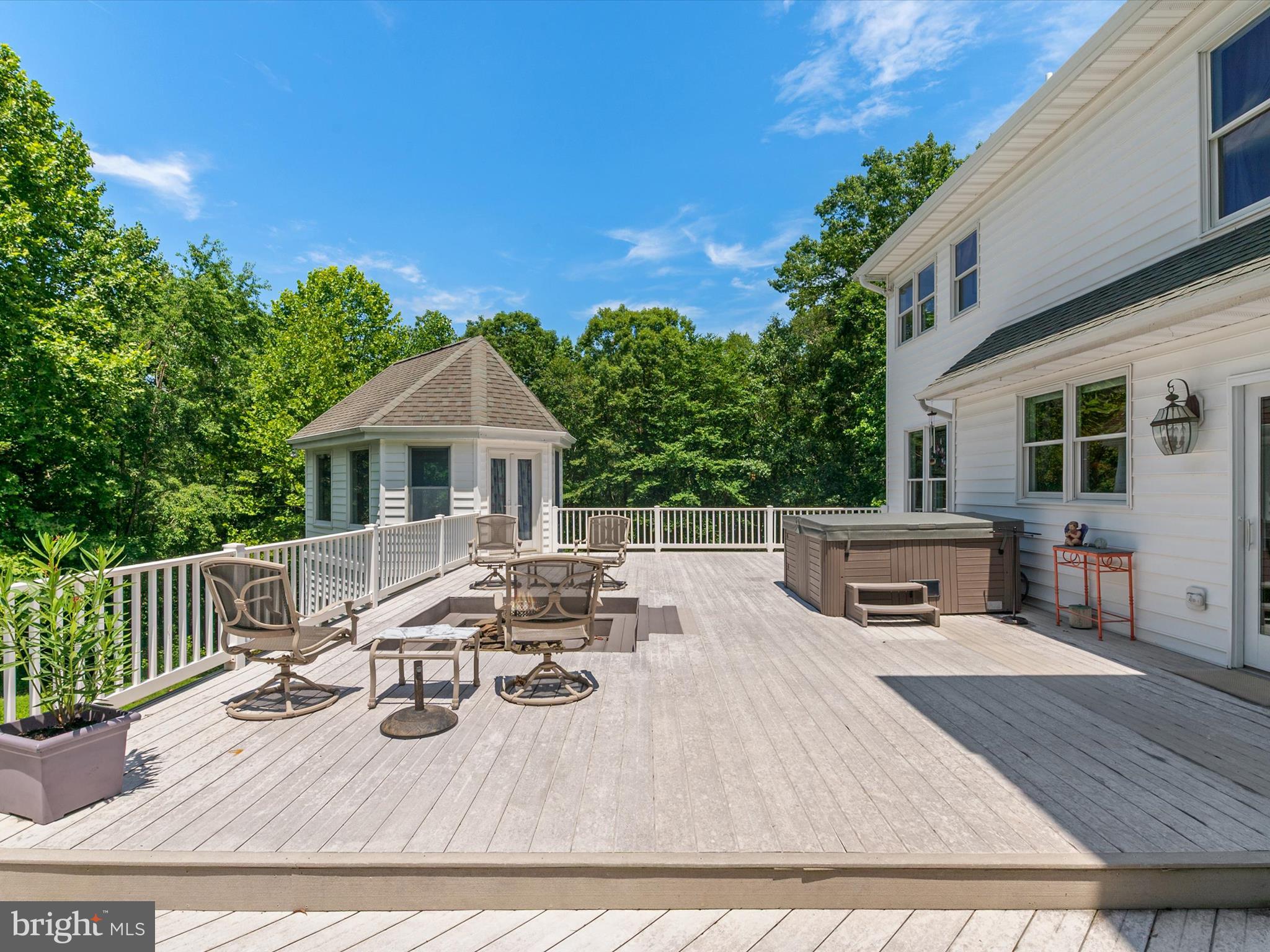 CROWNSVILLE - Residential