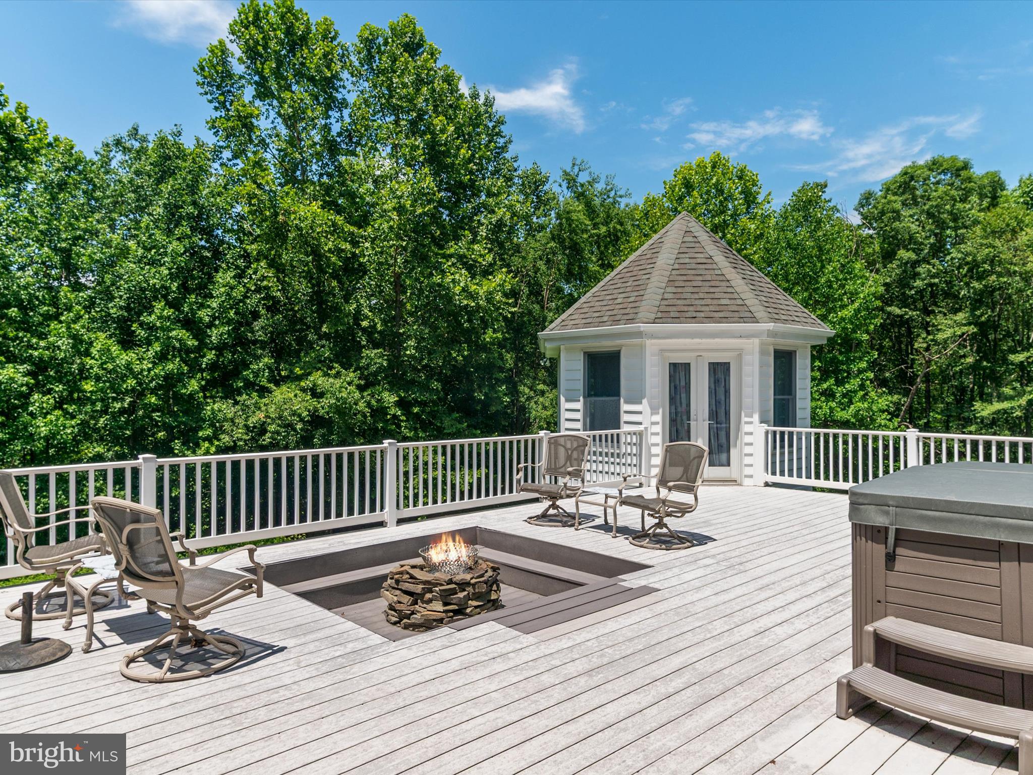 CROWNSVILLE - Residential