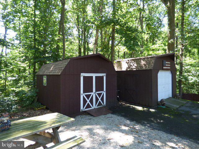 WINDSOR TWP - Residential