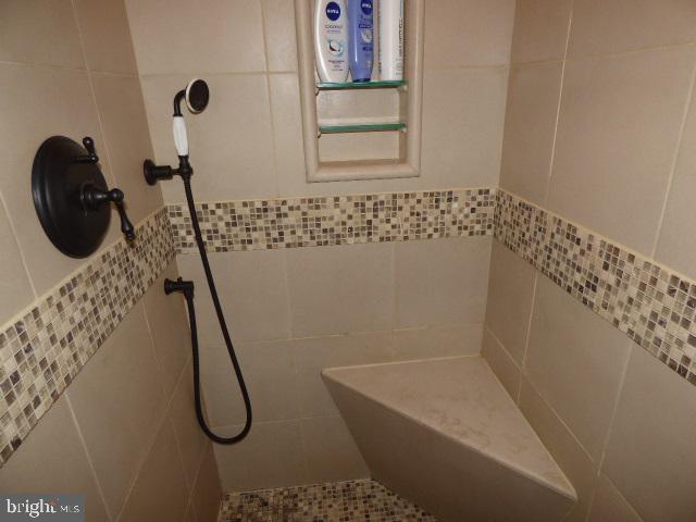 WINDSOR TWP - Residential