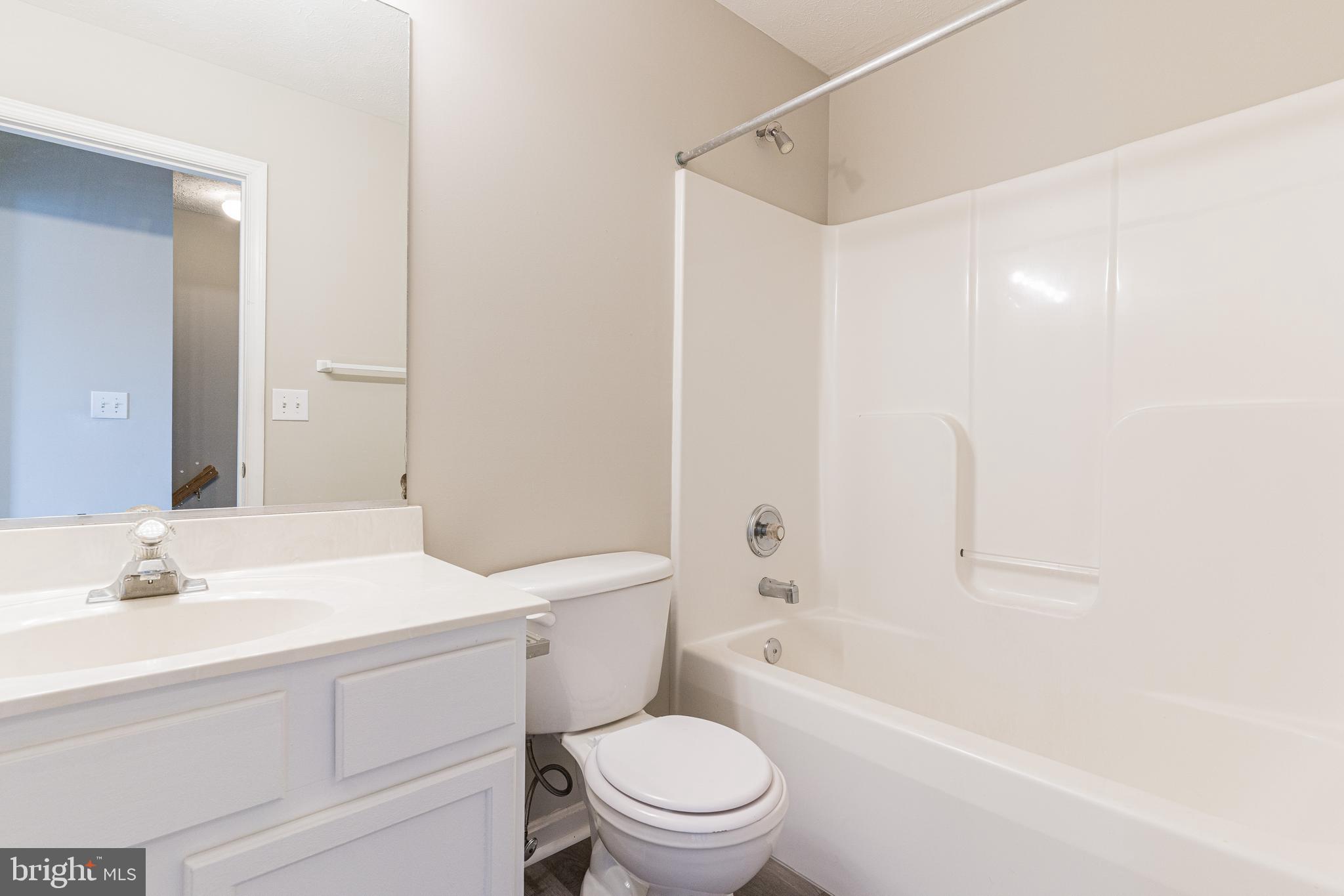 COVENTRY CREEK - Residential Lease