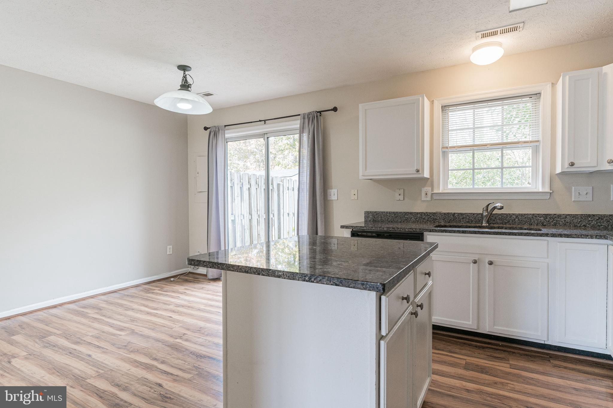 COVENTRY CREEK - Residential Lease