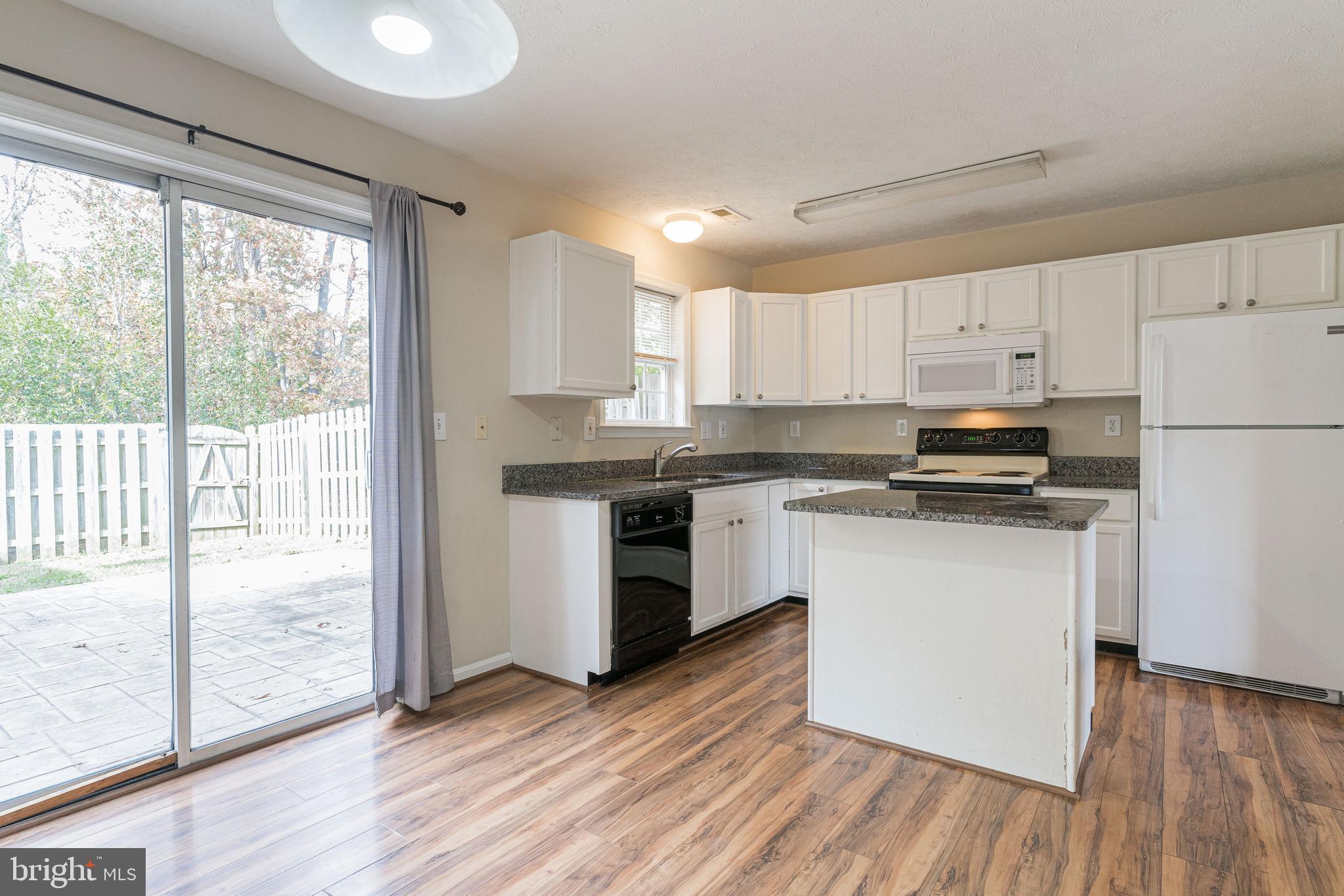 COVENTRY CREEK - Residential Lease