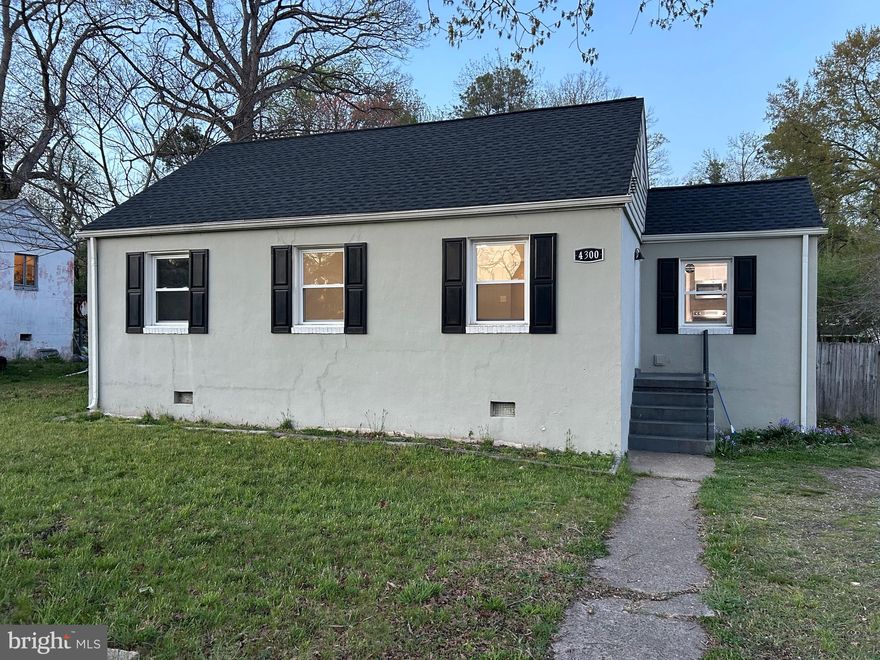 VERY  SINGLE FAMILY HOME  EXTENDED CAPE IN CORNER LOCATION,  NEW ROOF, NEW AMPLIANCES,FRESH PAINT - NEW LIGHTS.  HOUSE HAS THREE BEDROOM, PLUS A DEN, DEK , LARGE LOT. SHED STORAGE HAS ELECTRICT  SERVICES ON.  VERY EASY TO SHOWING ****    AND A QUICK RESPONSE FROM SELLER  IF ANY OFFER!!! PROPERTY IS BEING OFFERING  IN "IS "CONDITIONS.
SELLER IS A N ACTIVE REAL ESTATE AGENT AND RELETAD TO LISTING AGENT.***