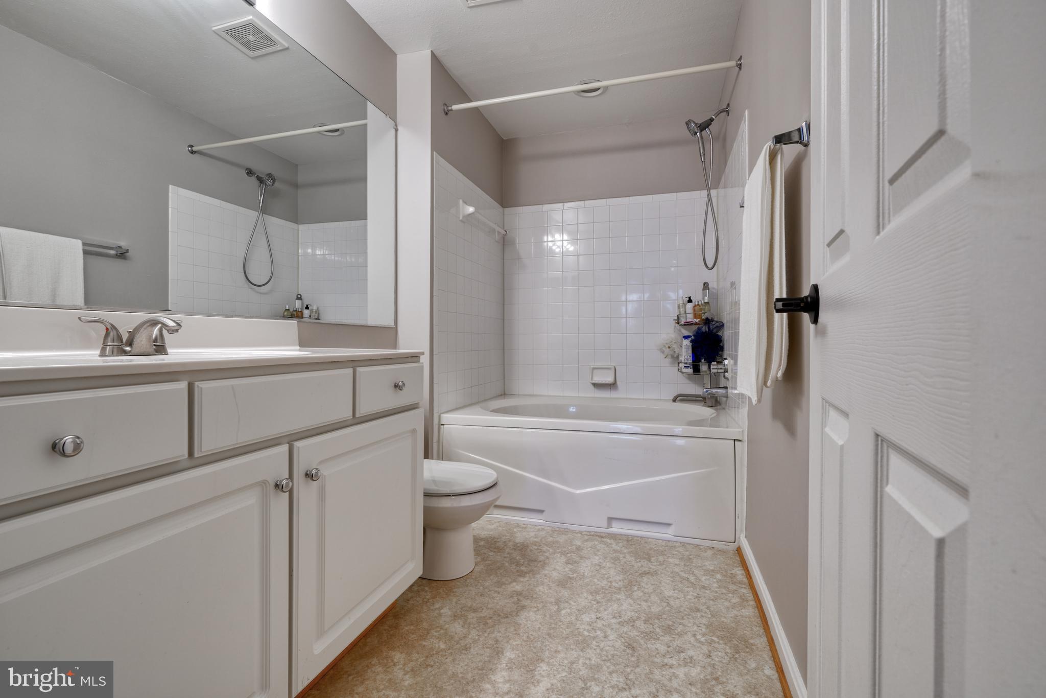 BRISTOL GREEN - Residential