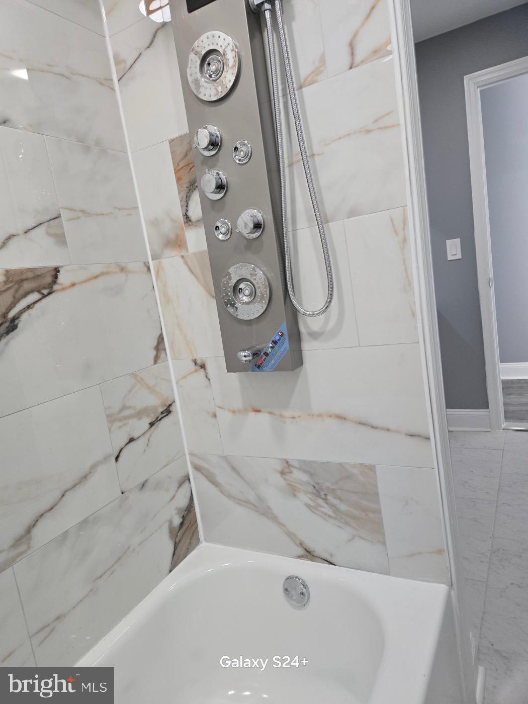 NORTH CENTRAL - Residential Lease