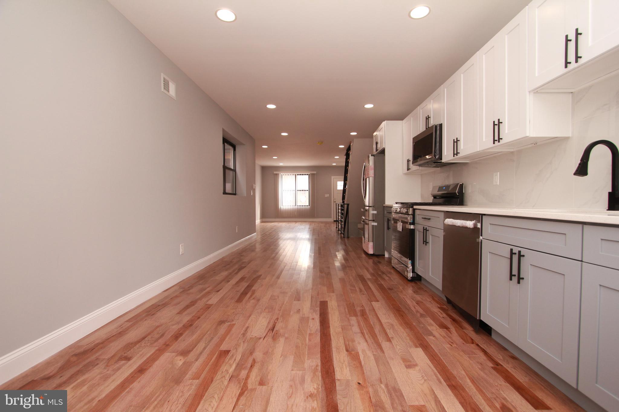 POINT BREEZE - Residential