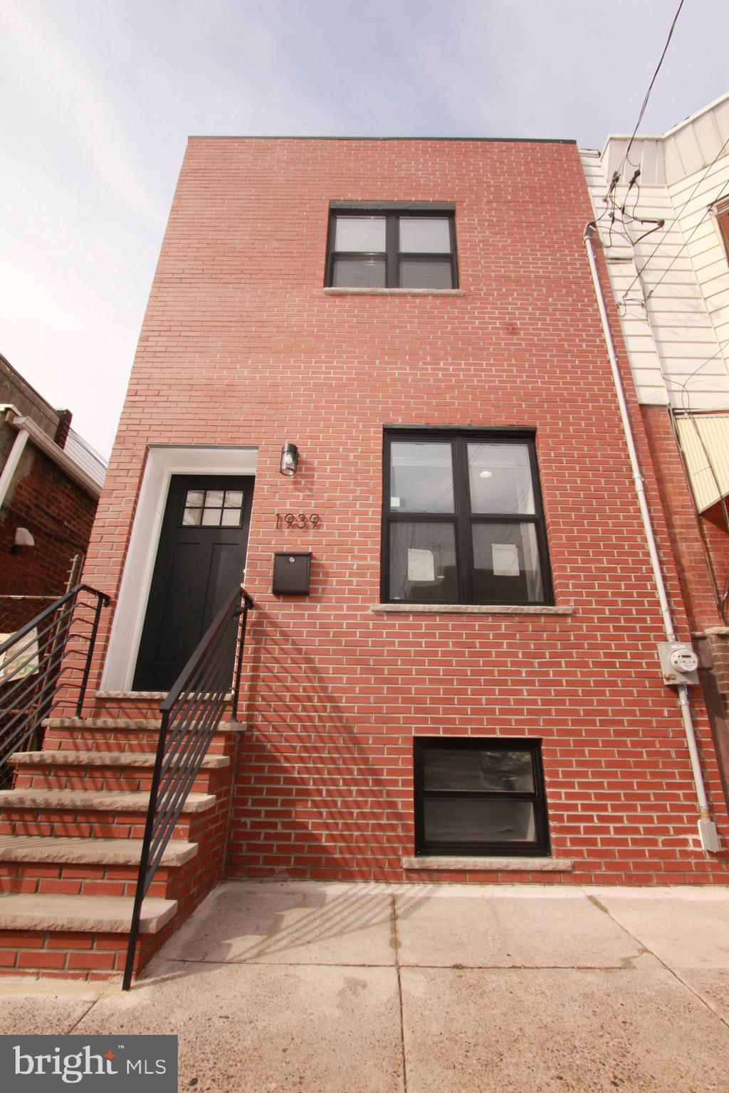 POINT BREEZE - Residential