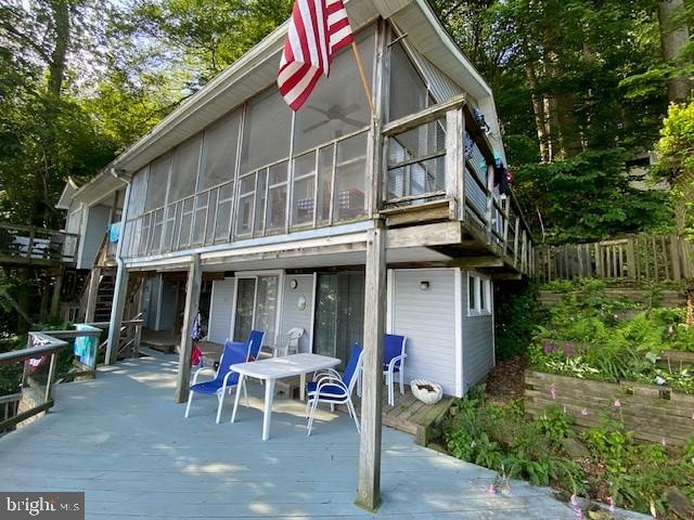 2140 BLACKBERRY LANE