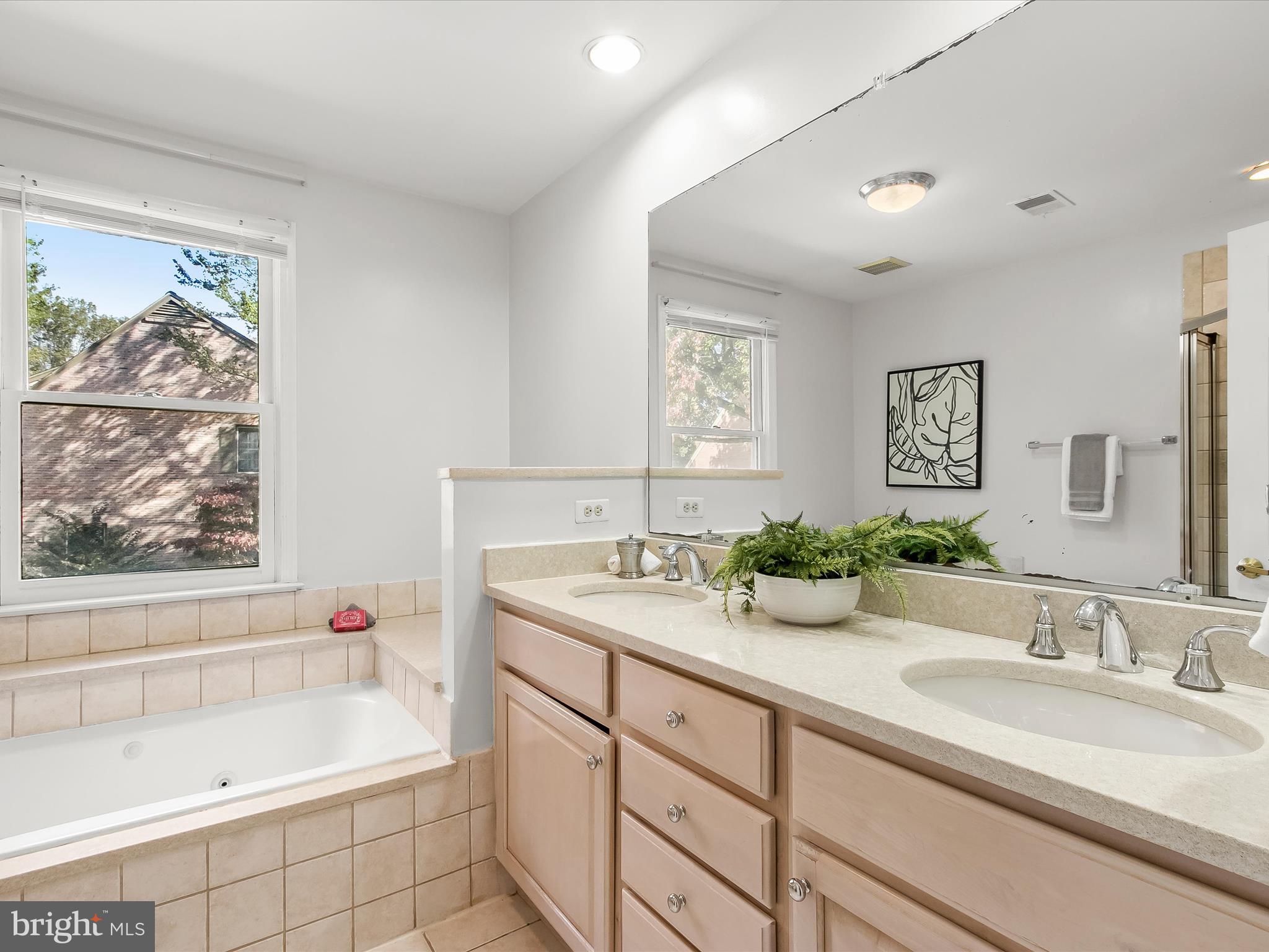 CRESTBERRY - Residential