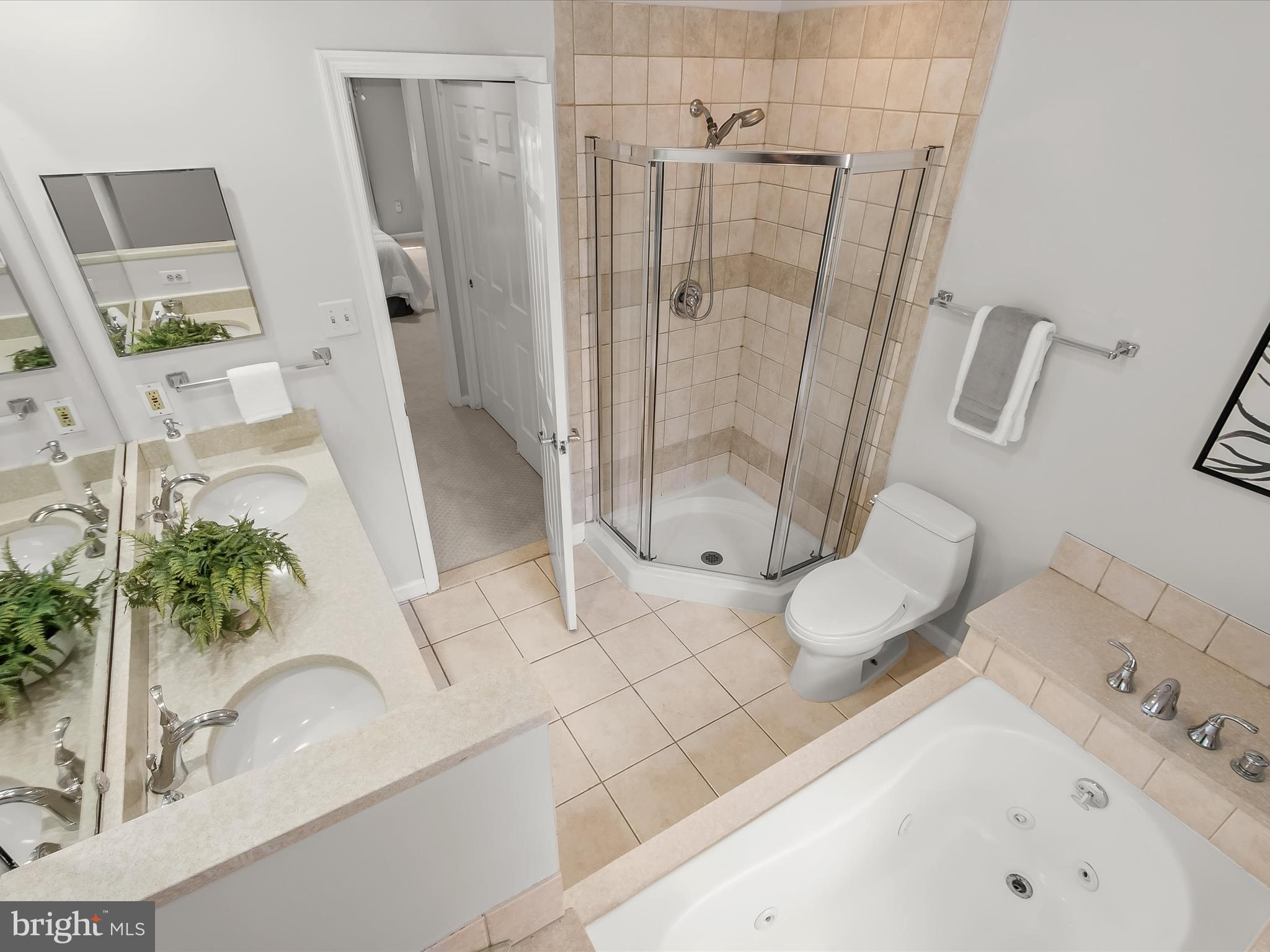 CRESTBERRY - Residential