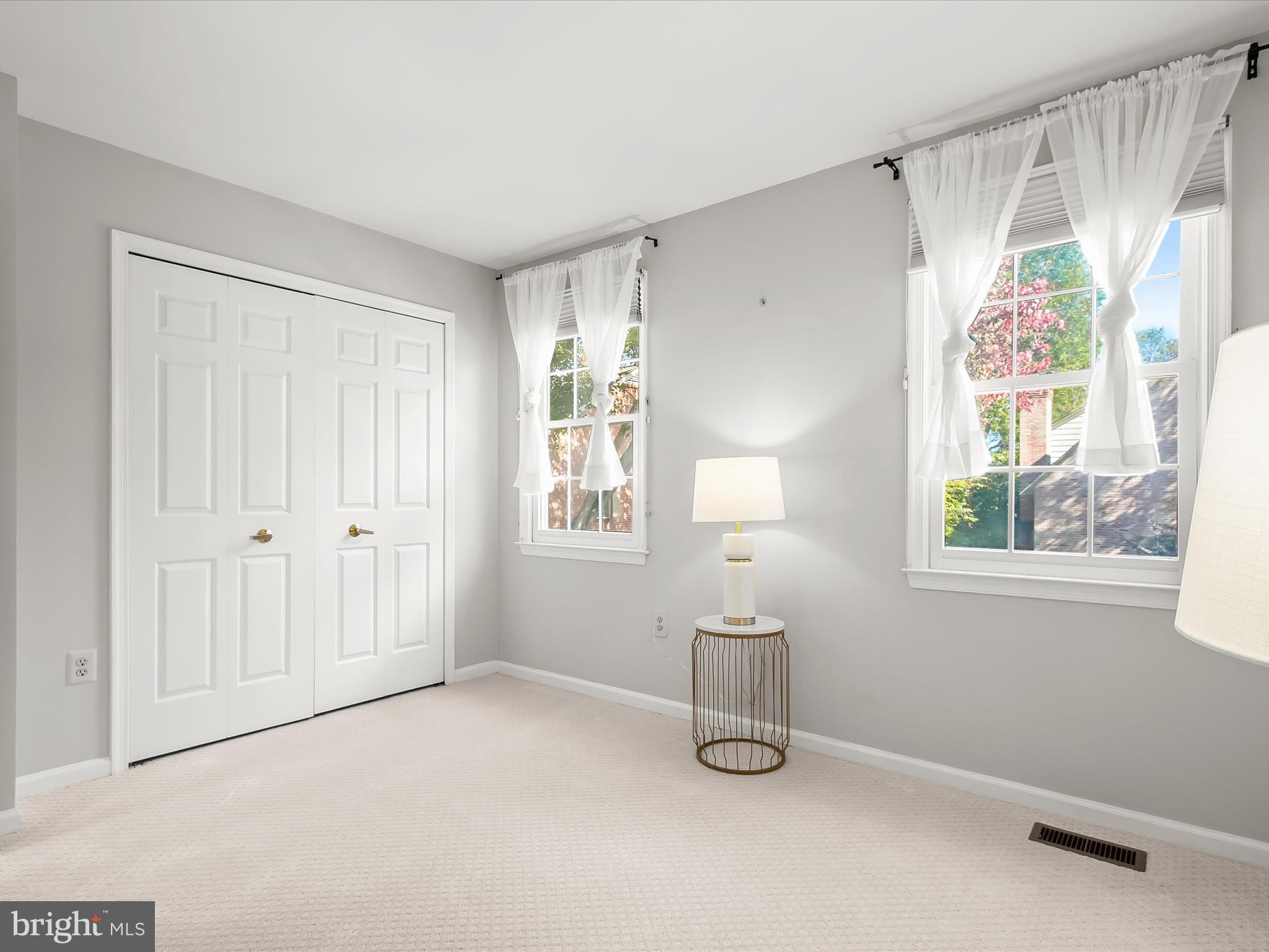 CRESTBERRY - Residential