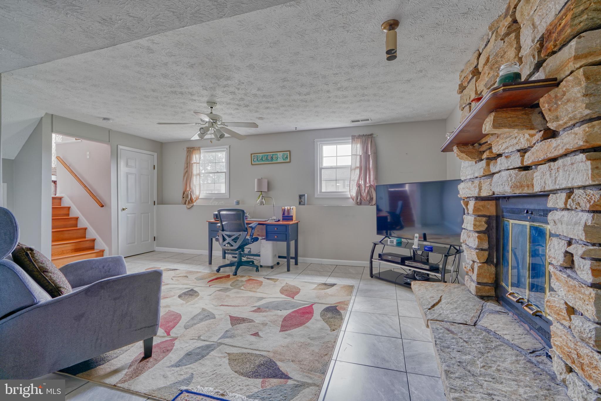 UPTON VILLAGE NORTH - Residential