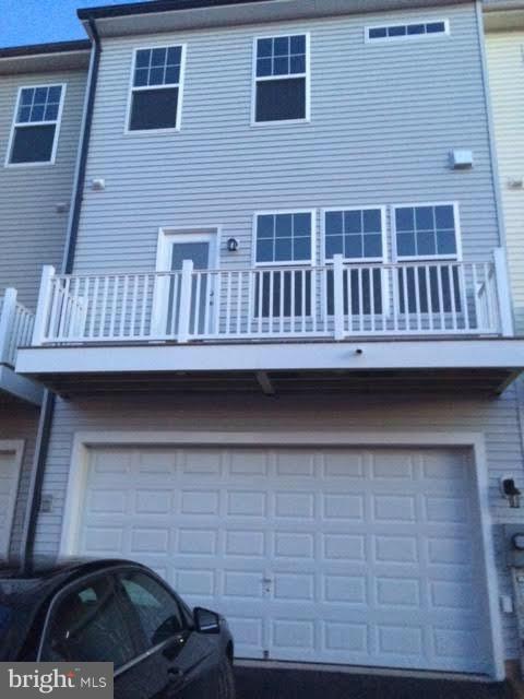 EAST GATE ONE - Residential Lease