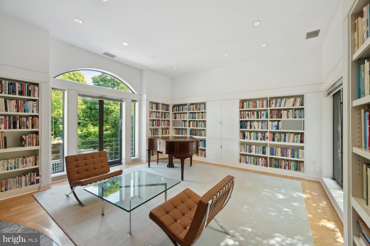 GEORGETOWN - Residential