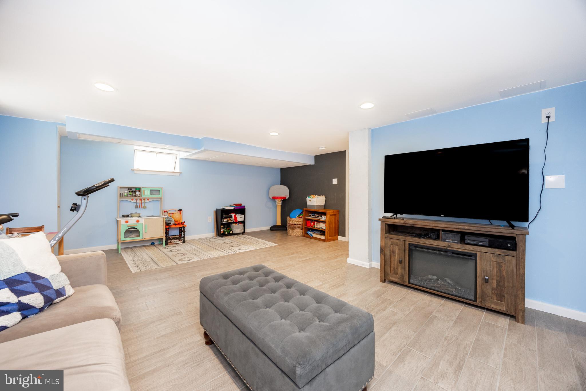 ROSEDALE - Residential