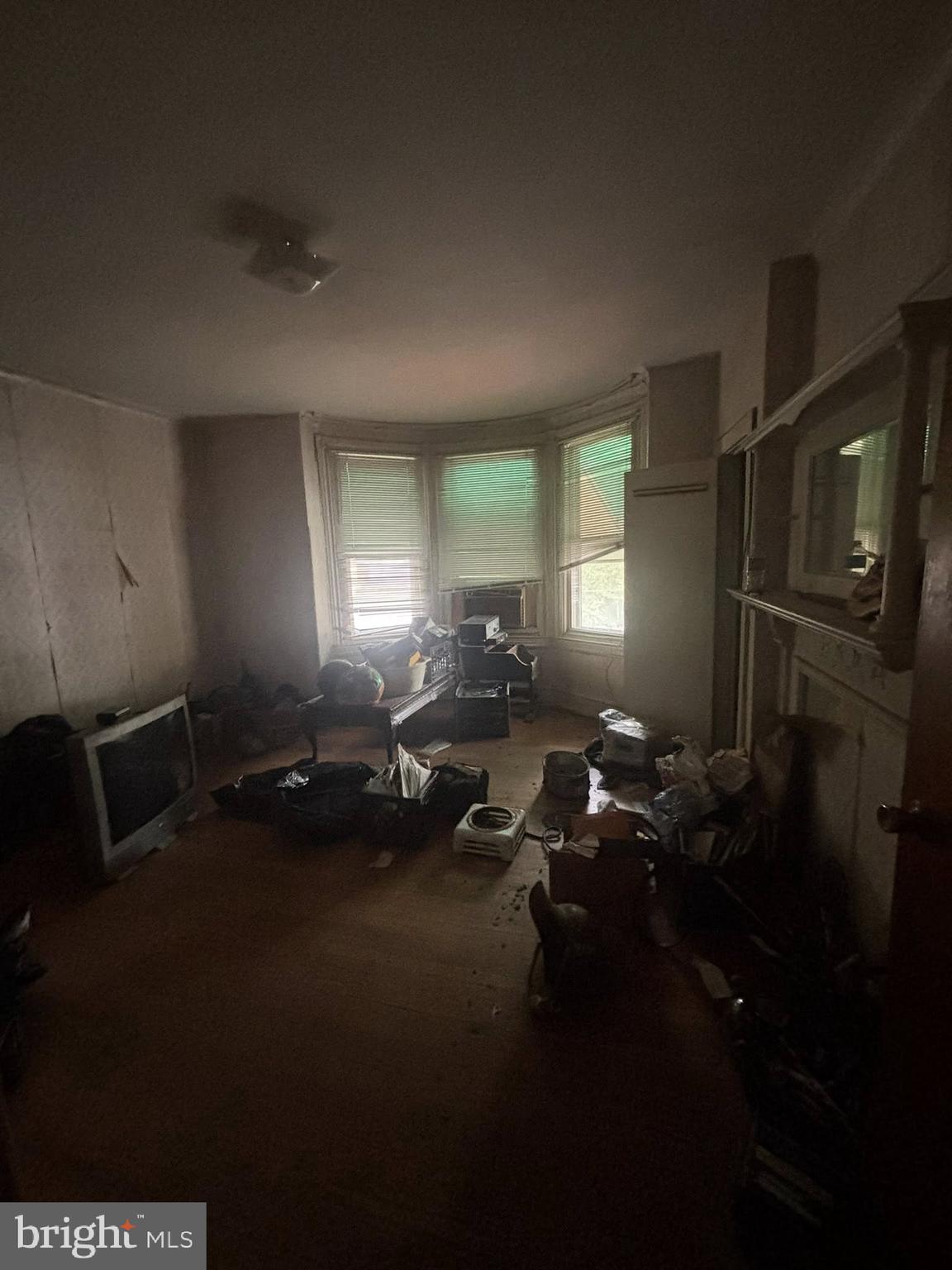 WALNUT HILL - Residential