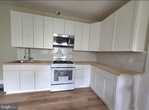 Townhouse For Sale - 617 Stuyvesant Avenue<br/> Mercer County, TRENTON, NJ 08618