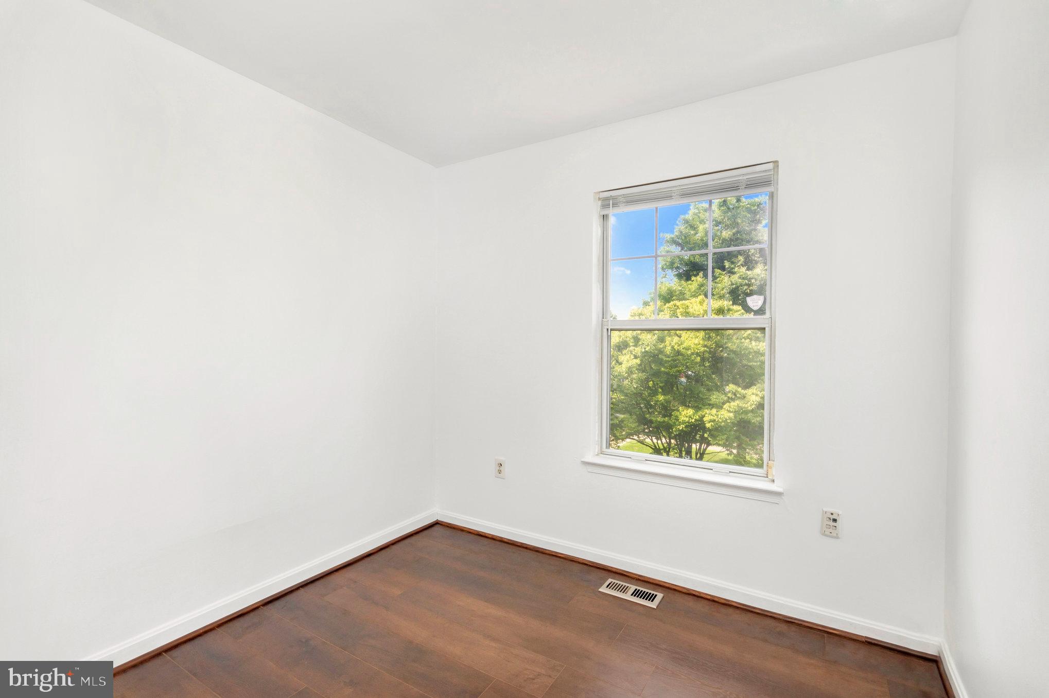 COLONY SQUARE - Residential Lease