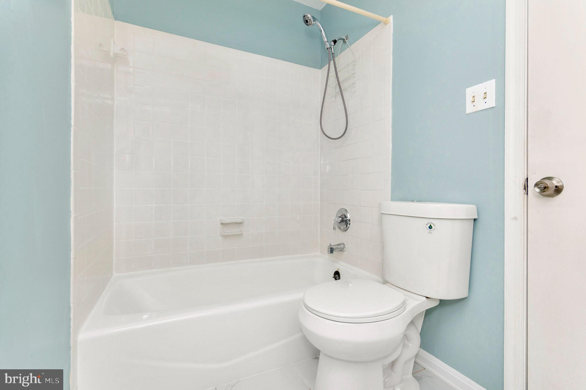 COLONY SQUARE - Residential Lease