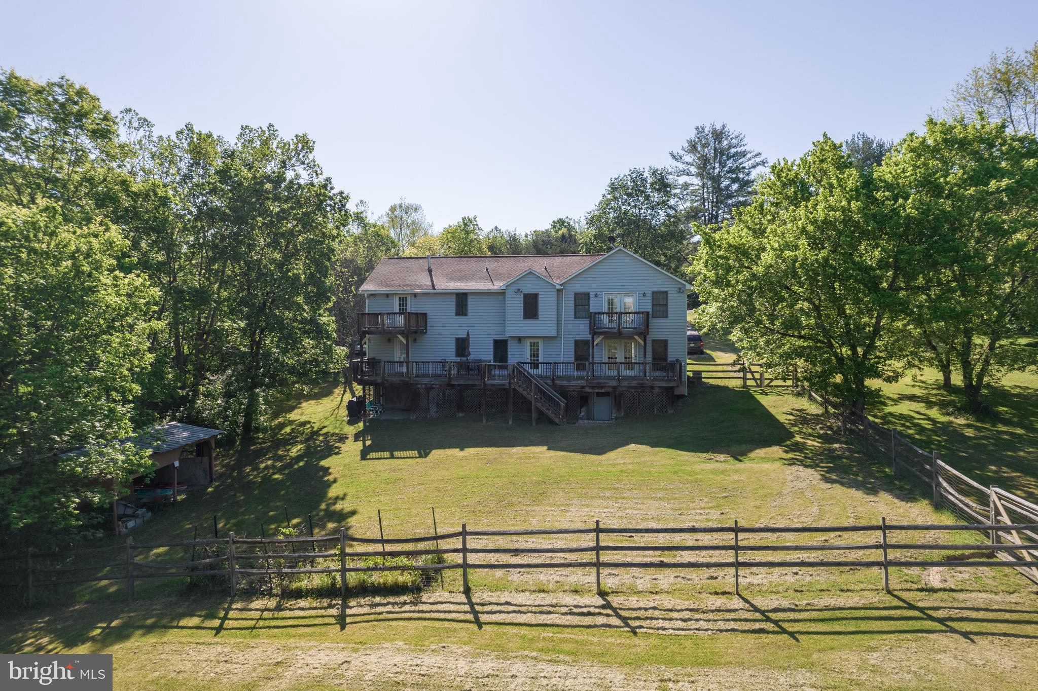 HIDDEN RIVER - Residential