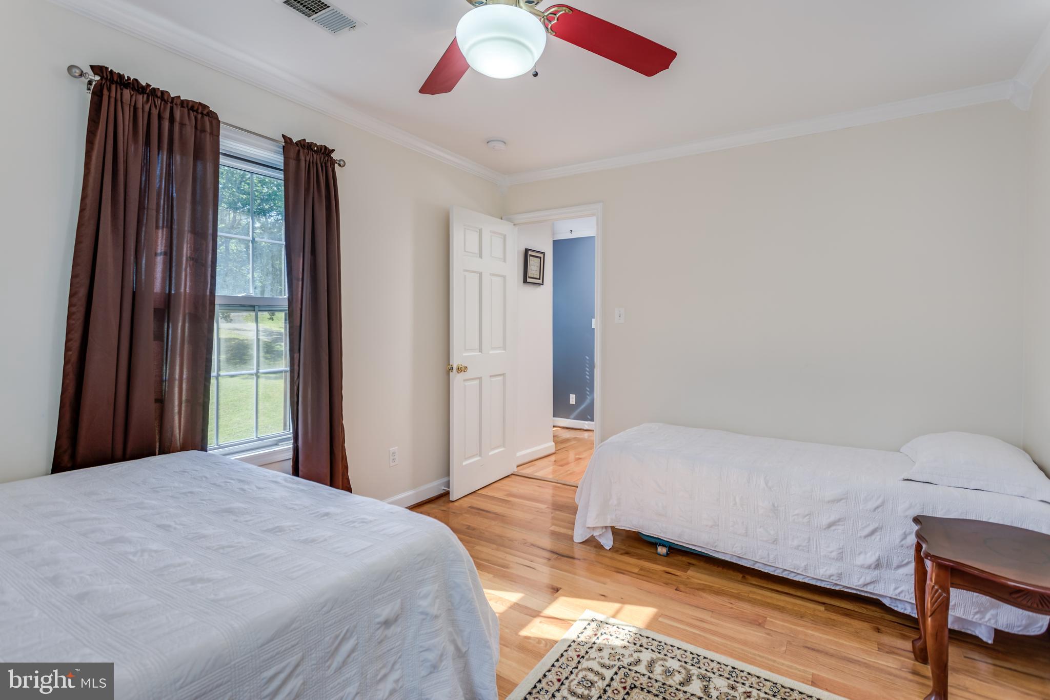 HIDDEN RIVER - Residential