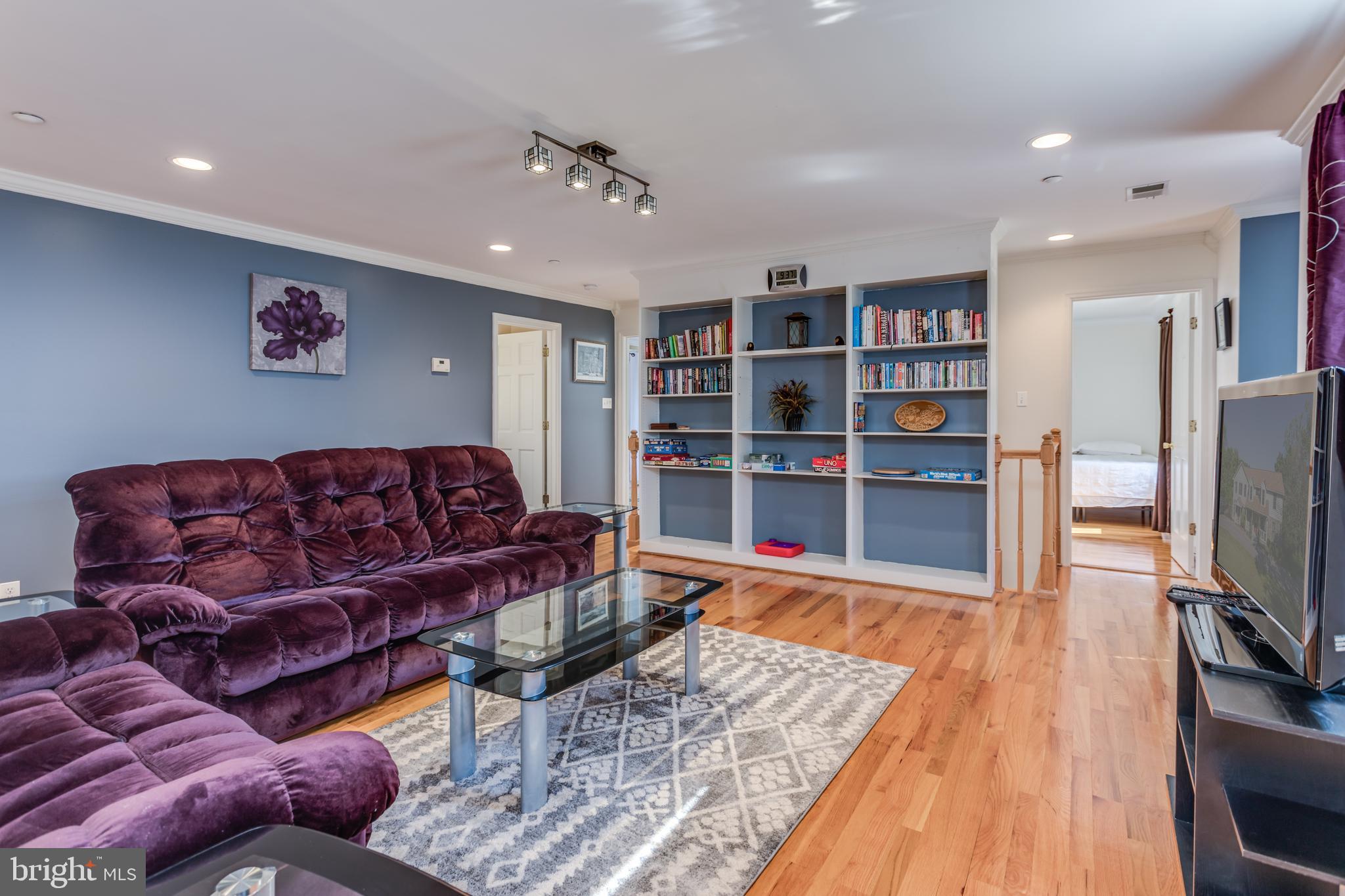 HIDDEN RIVER - Residential