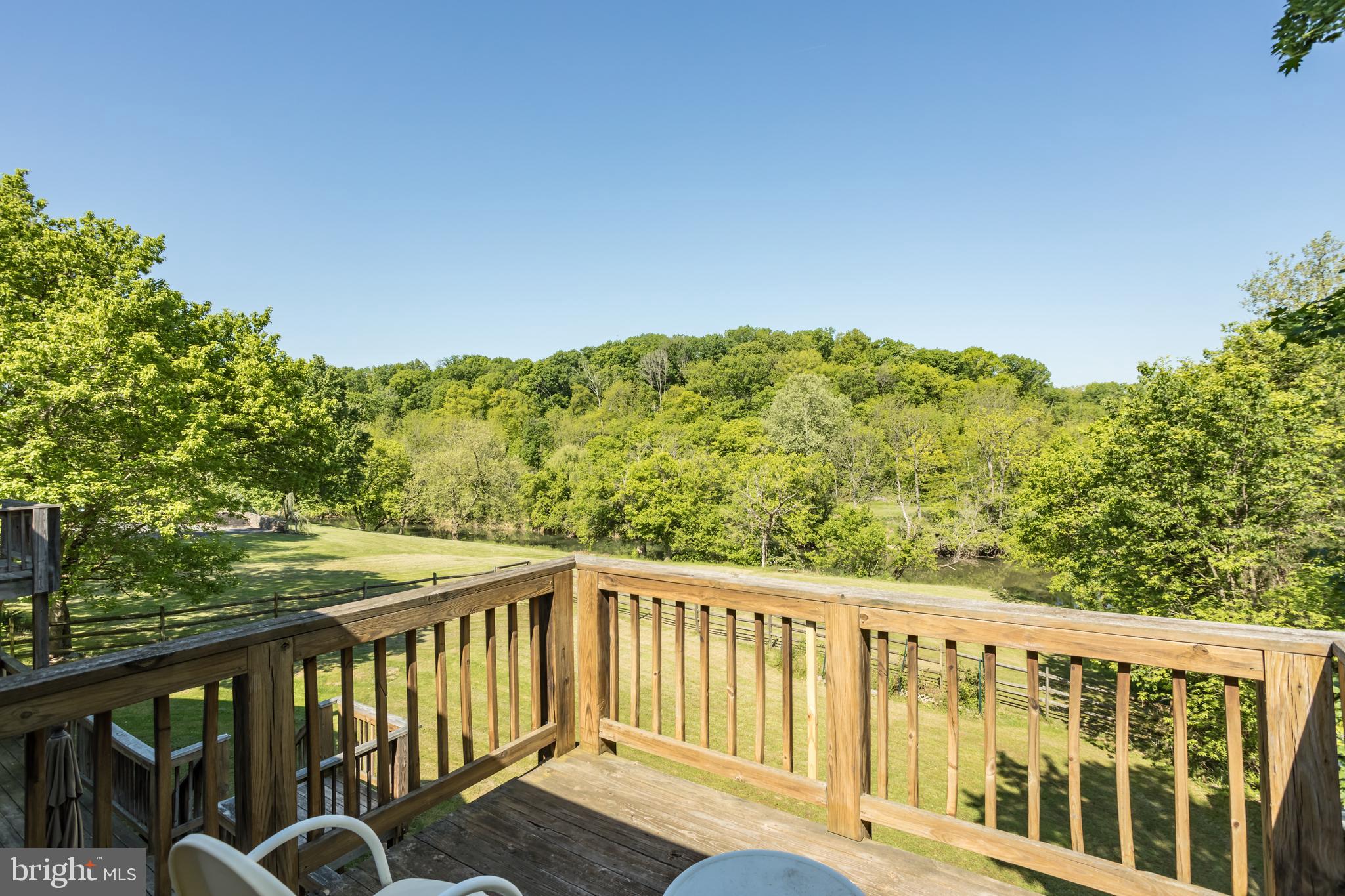 HIDDEN RIVER - Residential