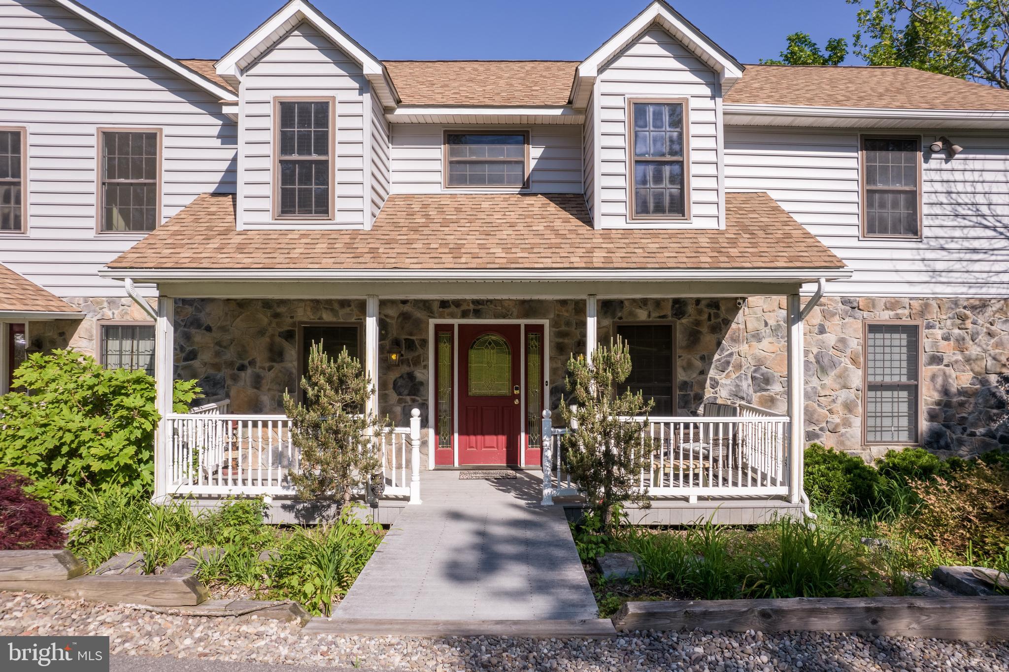 HIDDEN RIVER - Residential