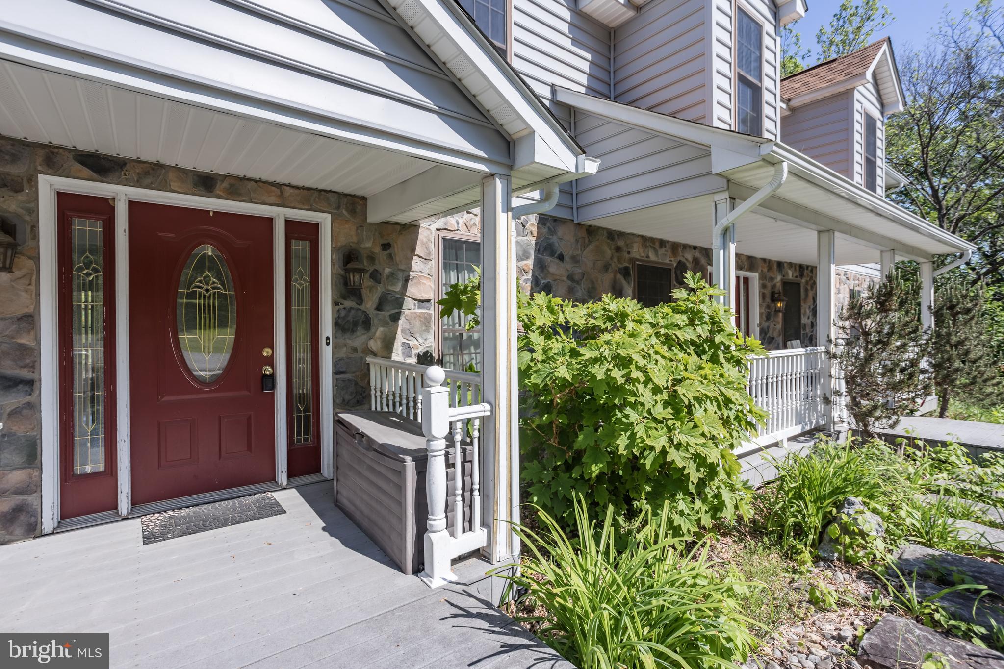 HIDDEN RIVER - Residential