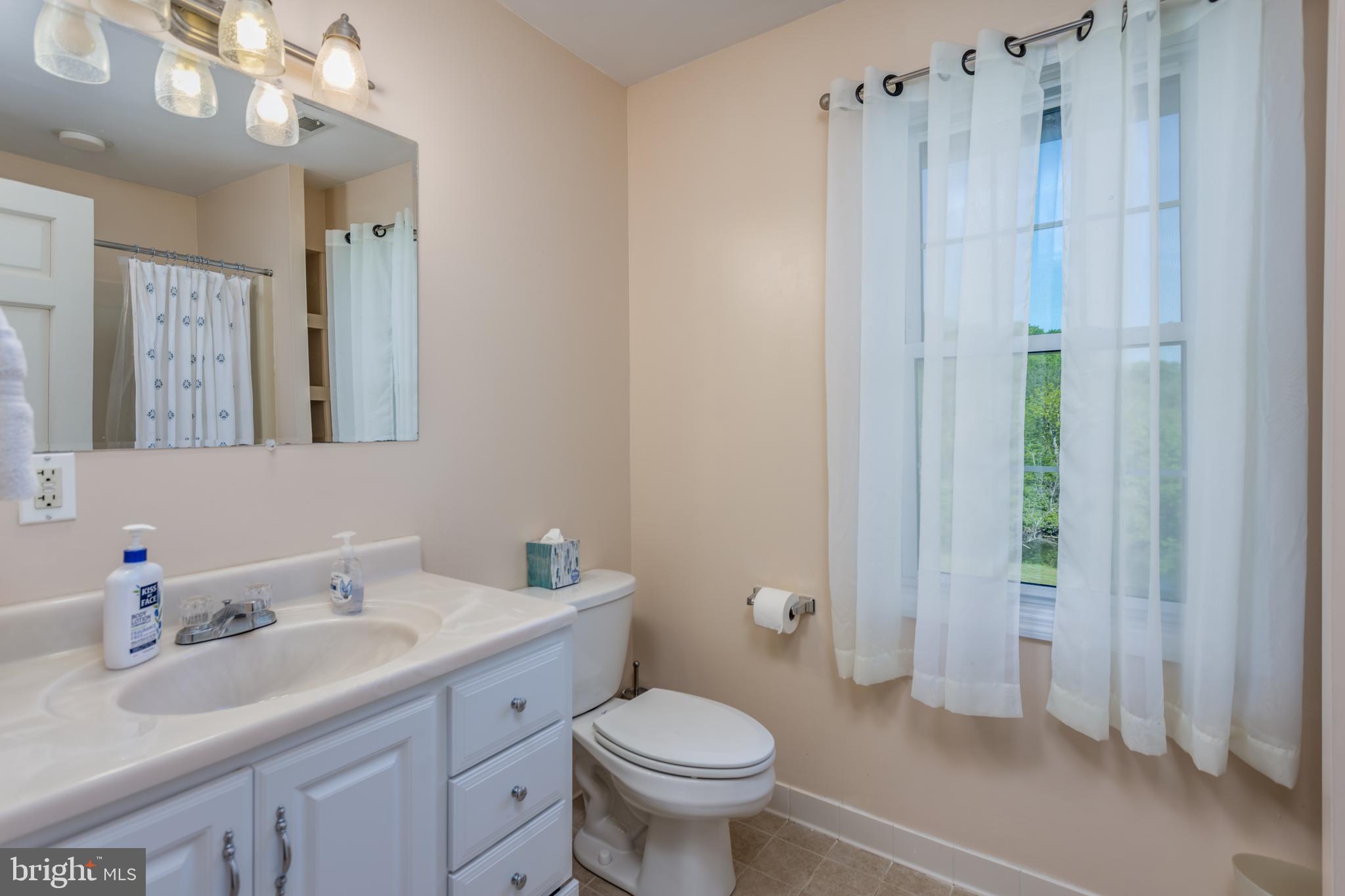 HIDDEN RIVER - Residential