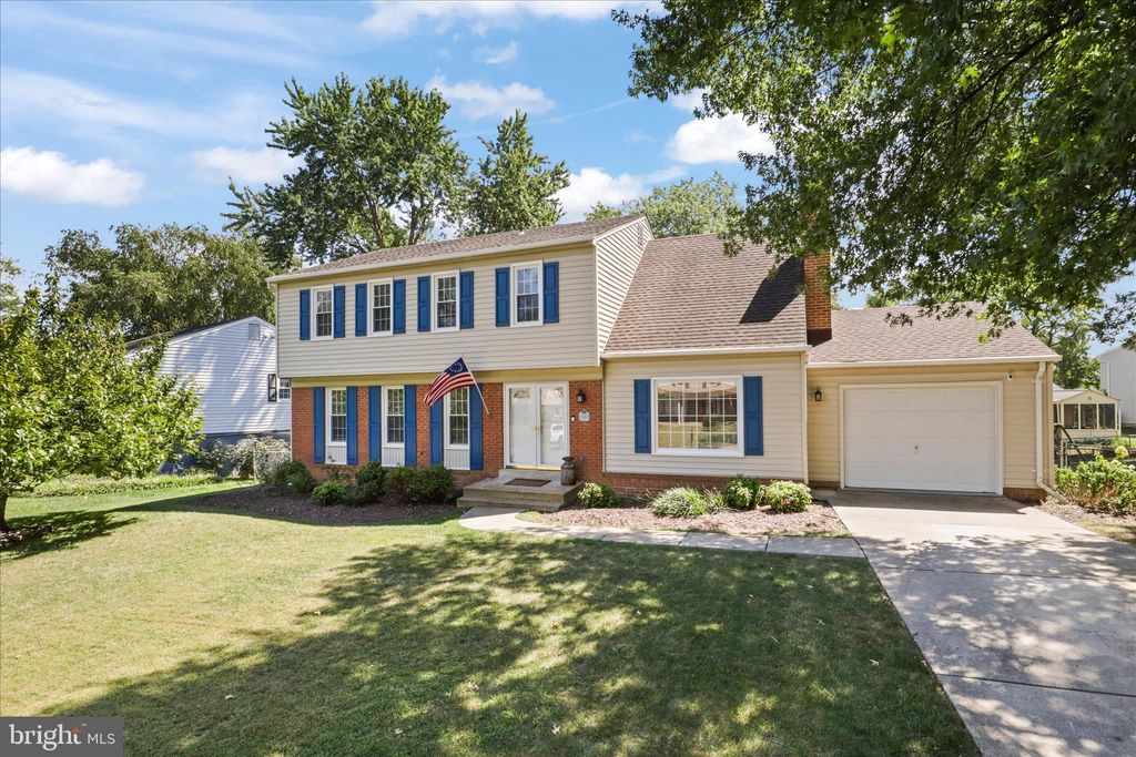 Photo of 7923 Lake Pleasant Drive, SPRINGFIELD, VA 22153 (MLS # VAFX2290368)