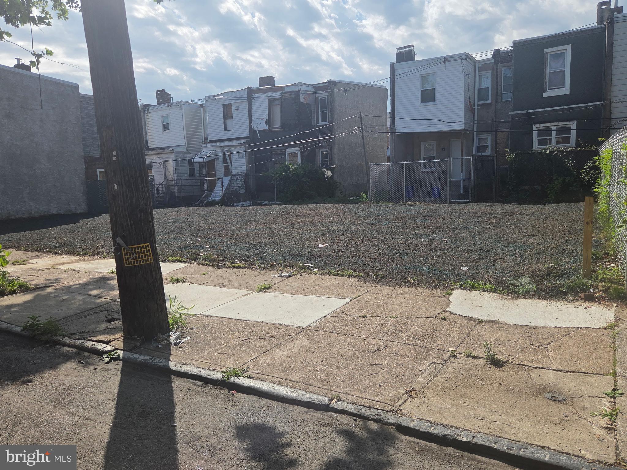 1940 W BRISTOL STREET