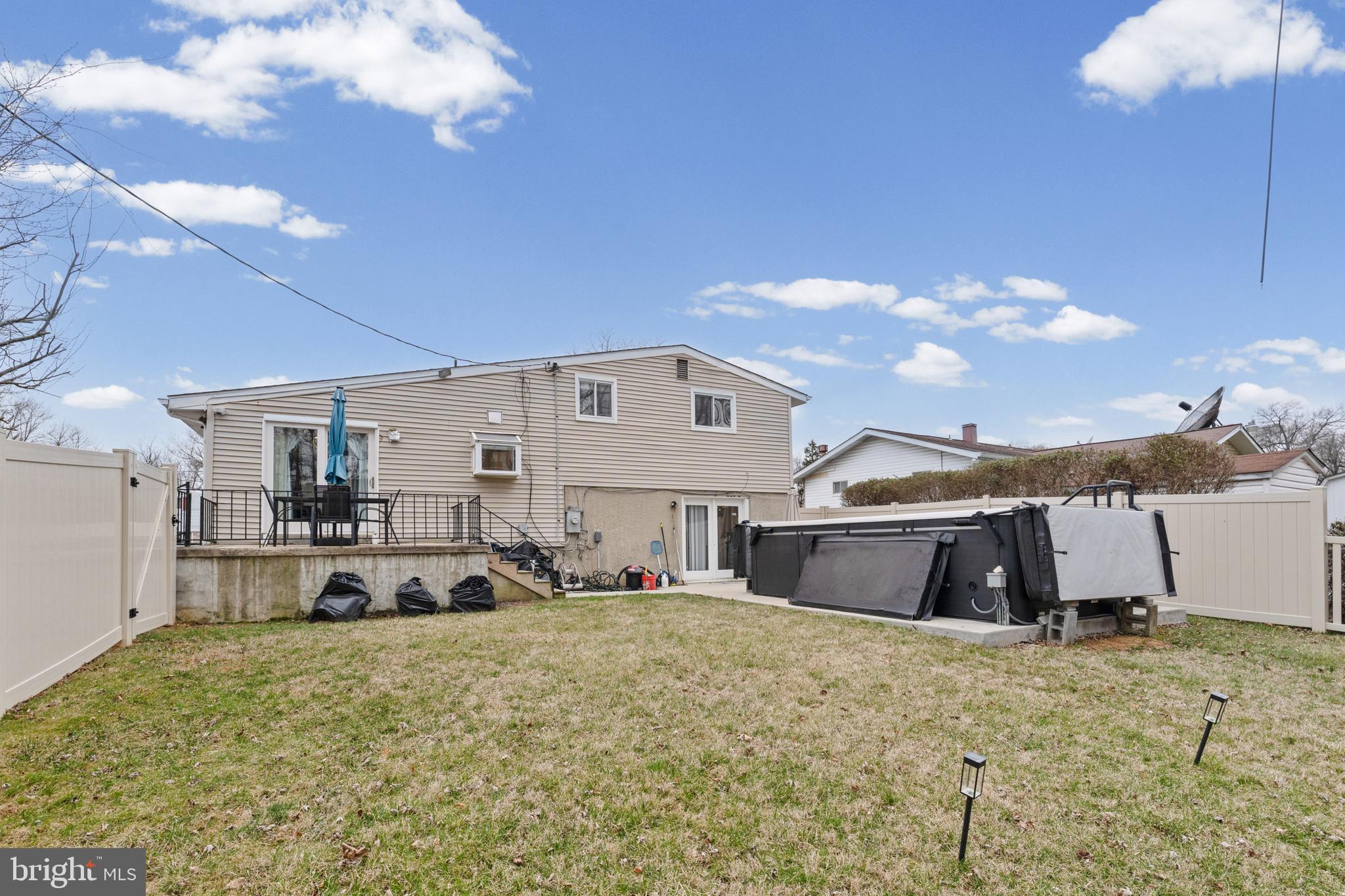 LIBERTY MANOR - Residential