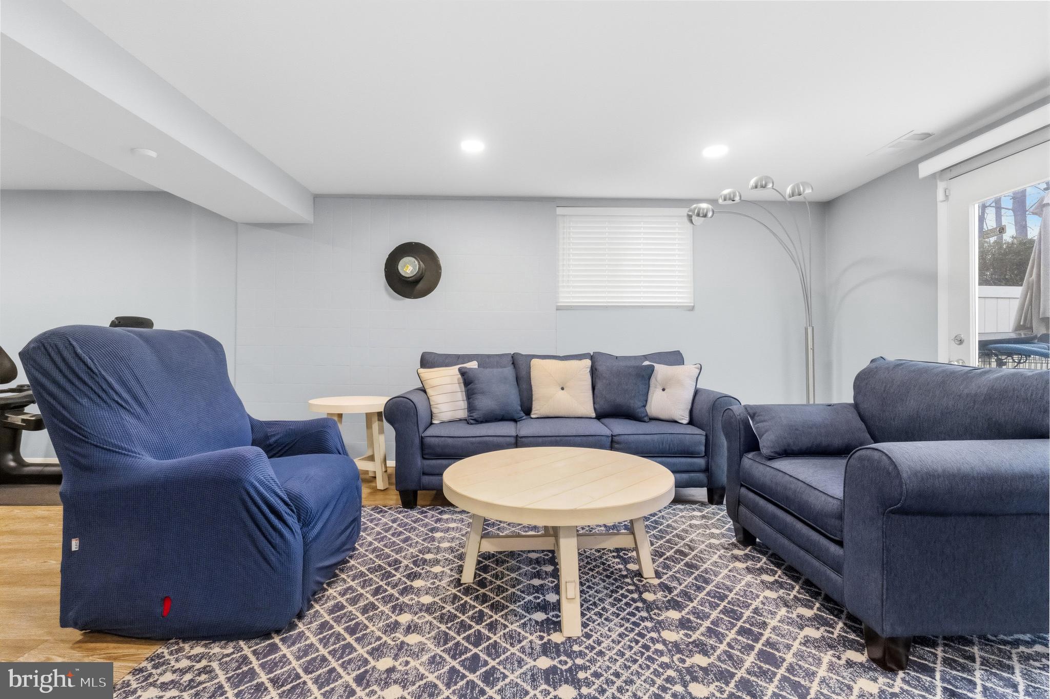 LIBERTY MANOR - Residential