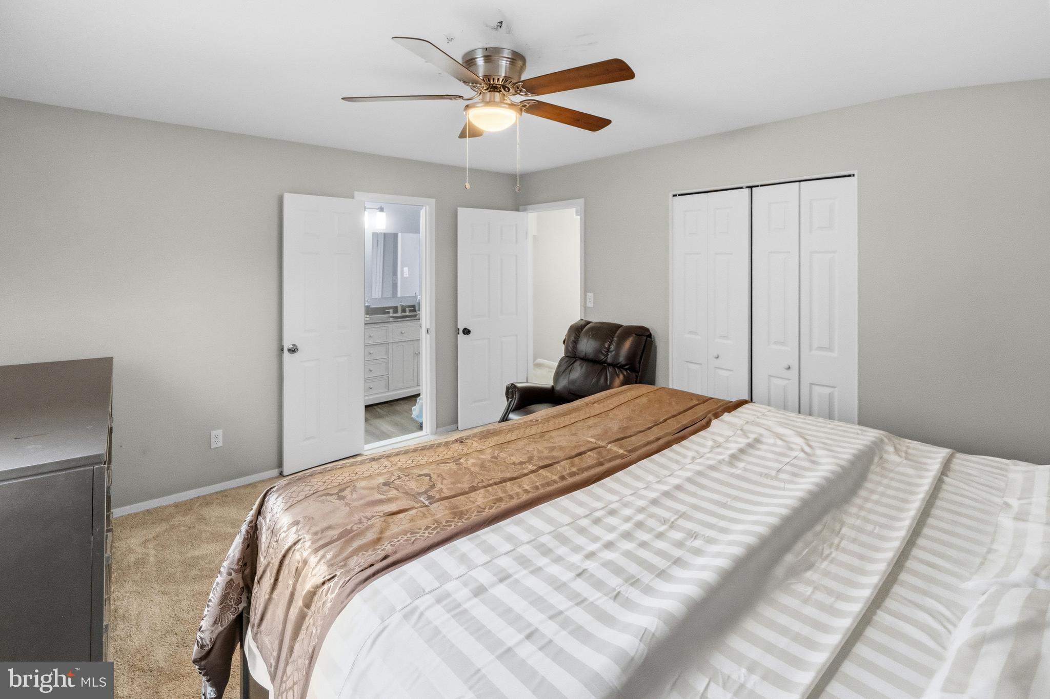 LIBERTY MANOR - Residential