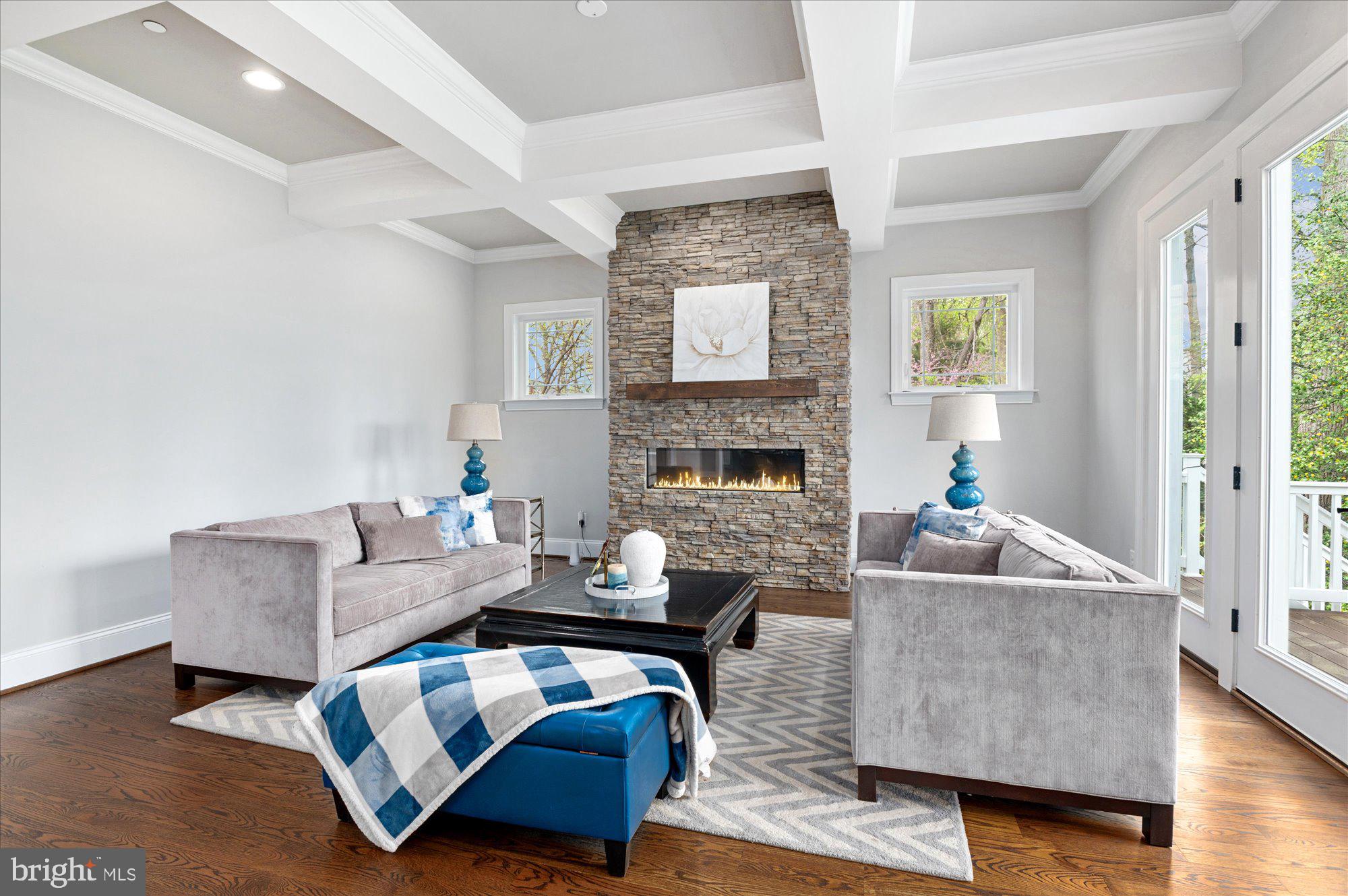 LUXMANOR - Residential