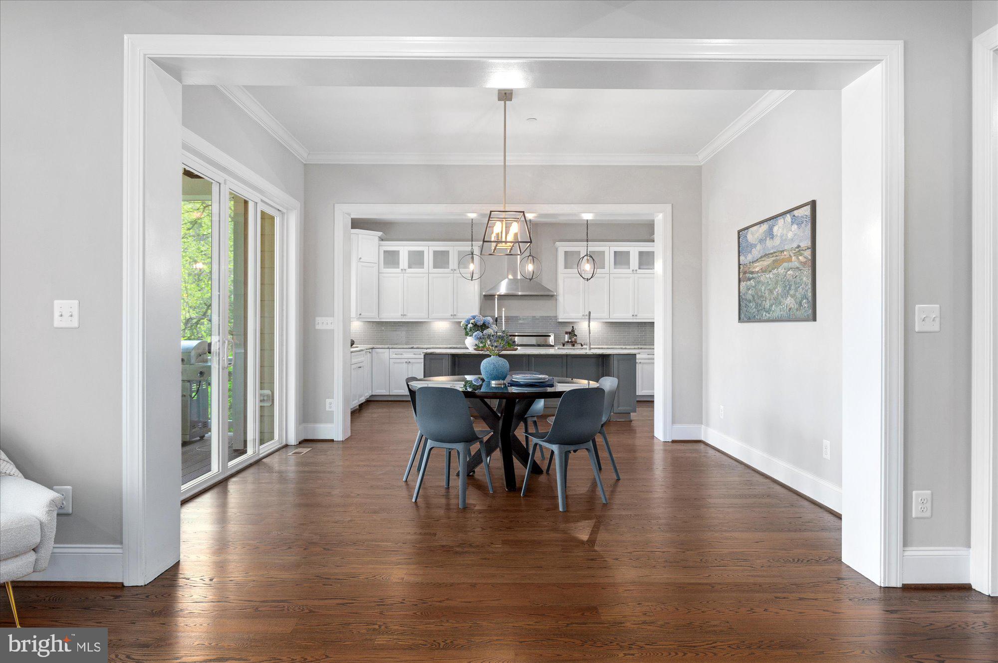 LUXMANOR - Residential