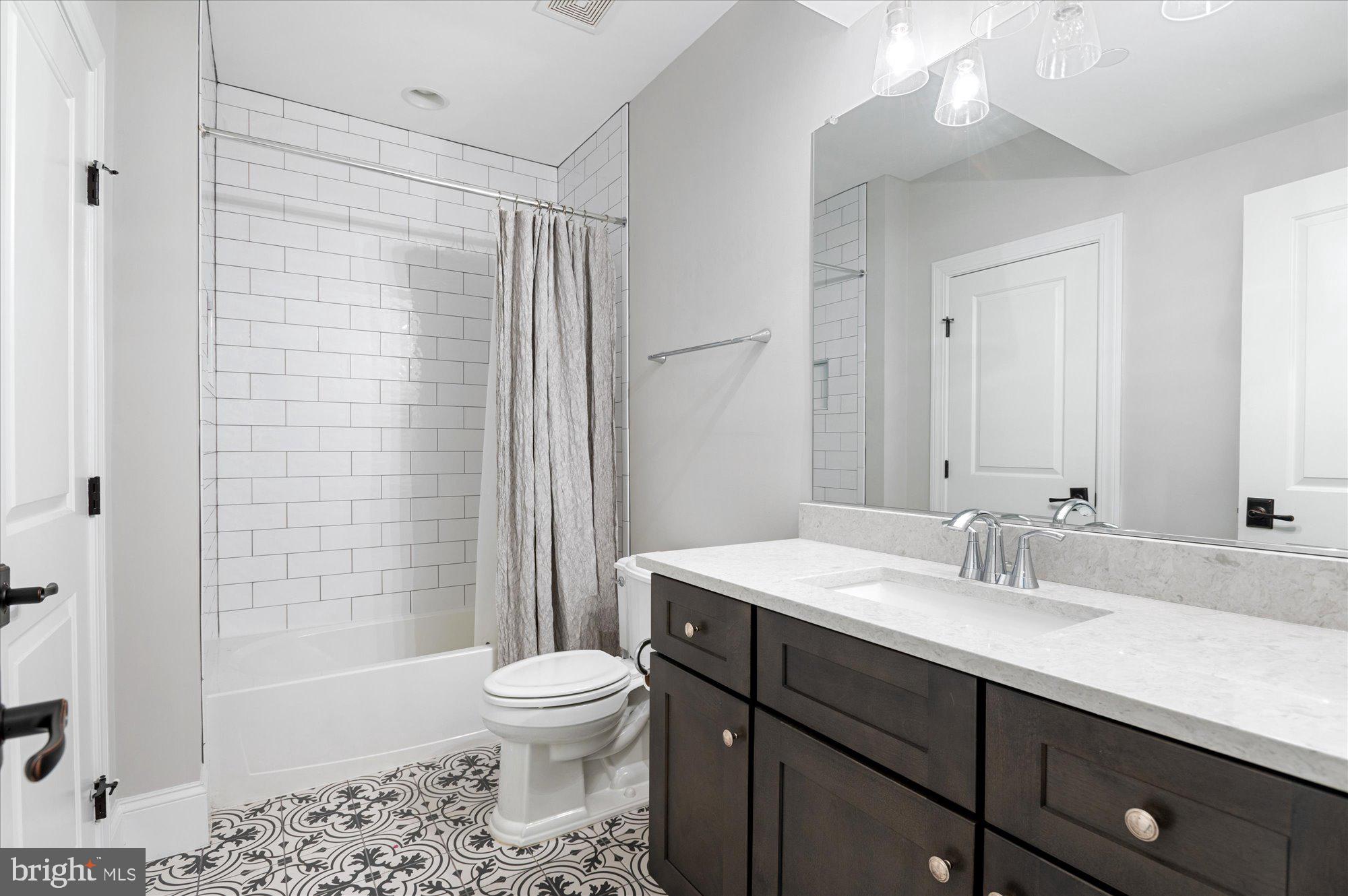 LUXMANOR - Residential