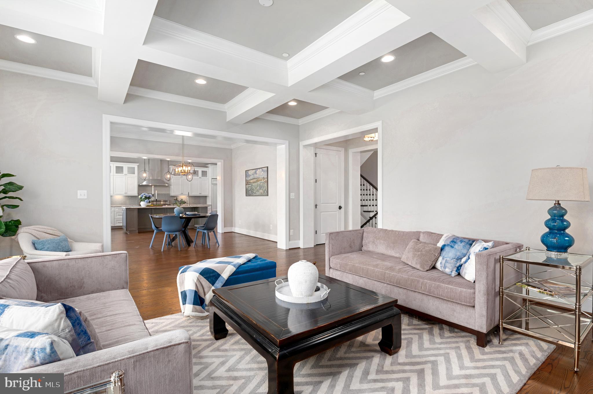 LUXMANOR - Residential