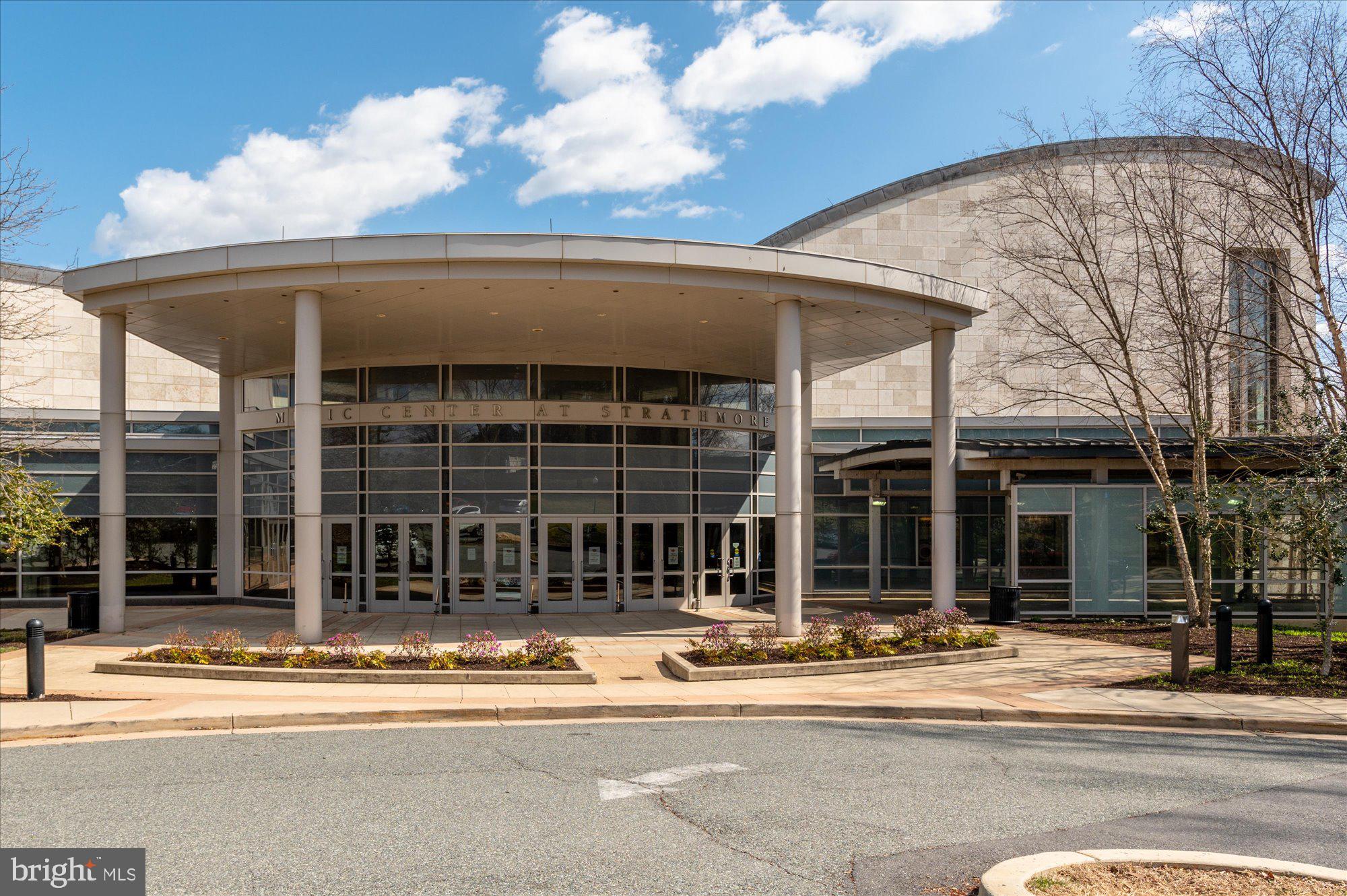 LUXMANOR - Residential