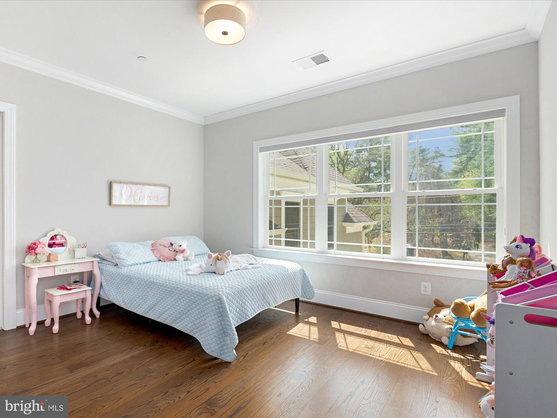 LUXMANOR - Residential