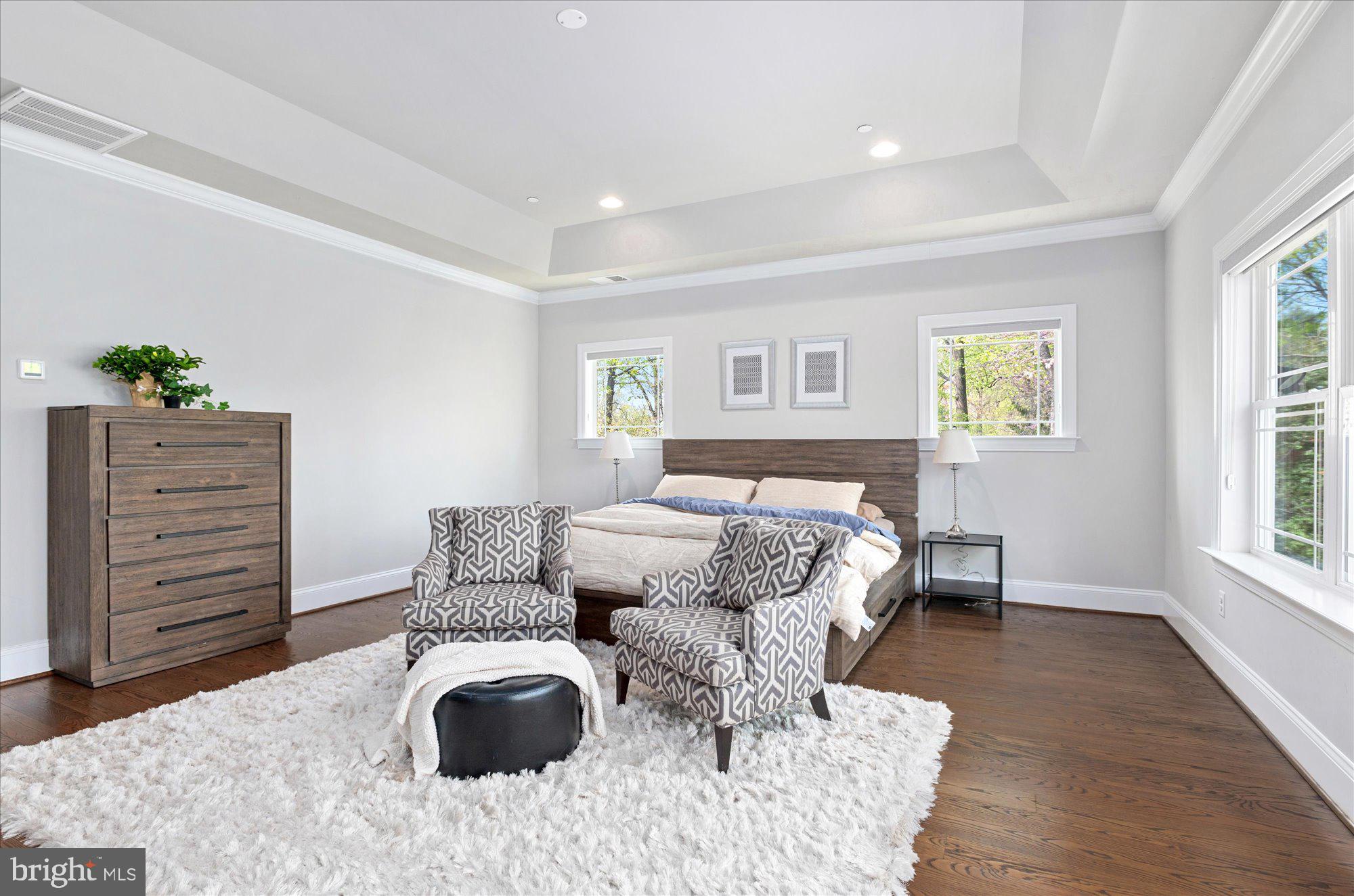 LUXMANOR - Residential